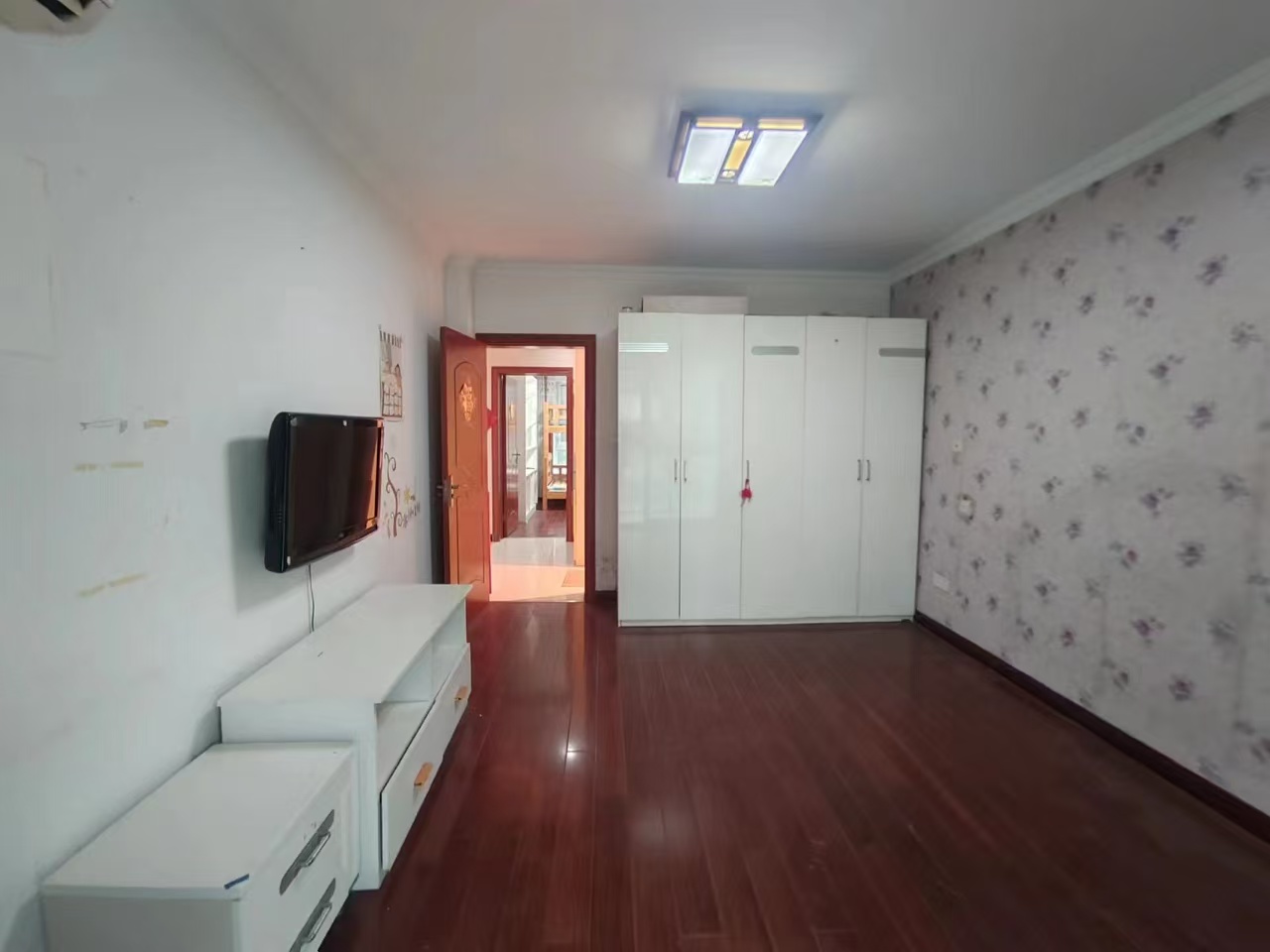 长航地中海花园 3室2厅1卫 123m&sup2;