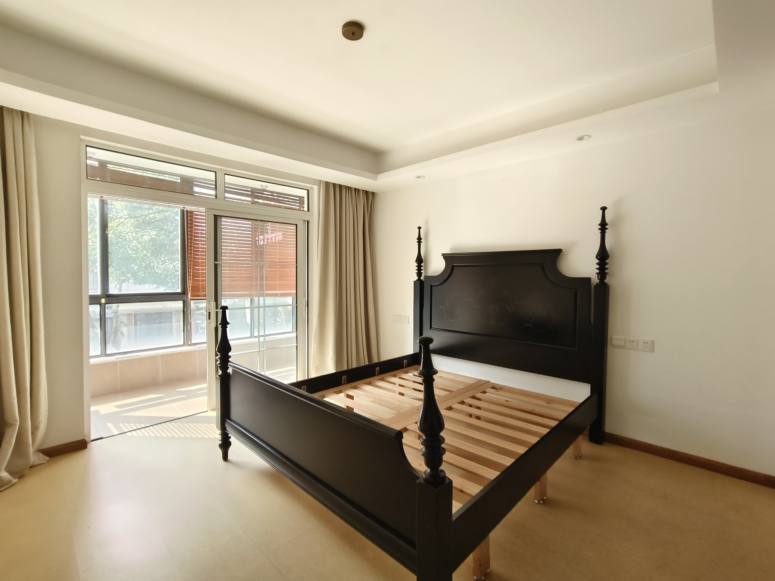 博园岚郡 5室2厅2卫 211.00m&sup2;