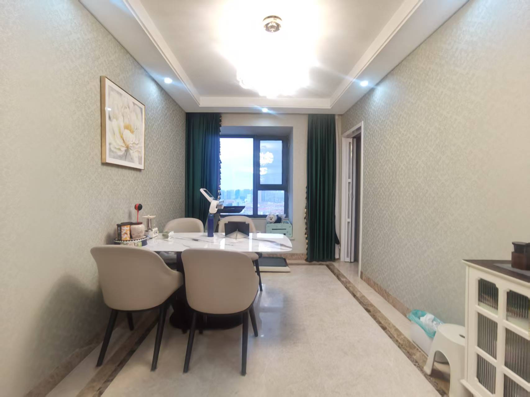圆融广场公馆 3室2厅2卫 143m&sup2;