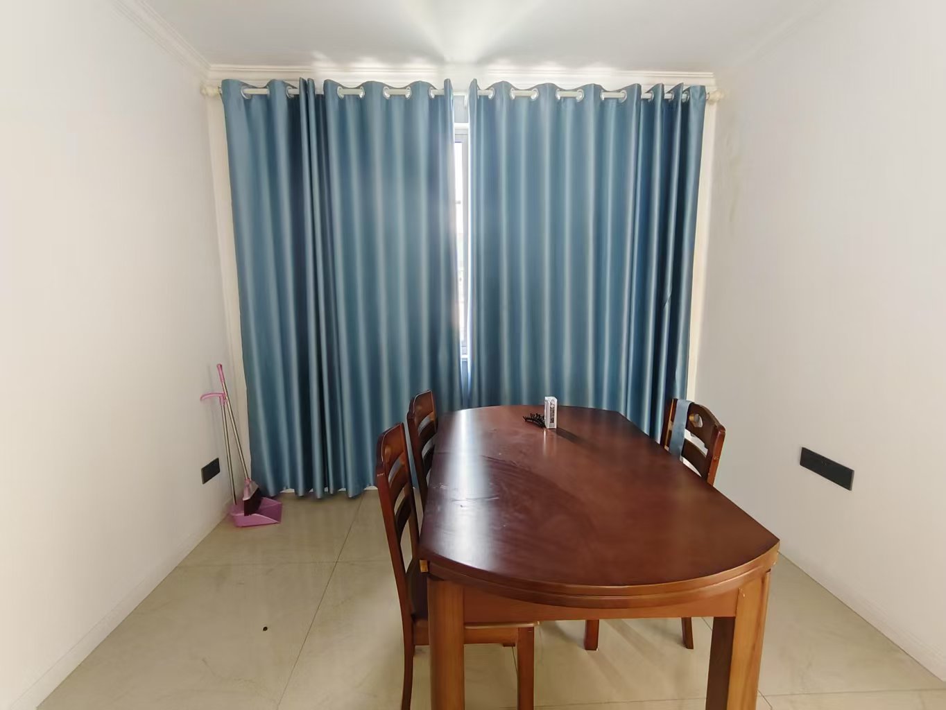 鸿运城市花苑 3室1厅1卫 91.00m²