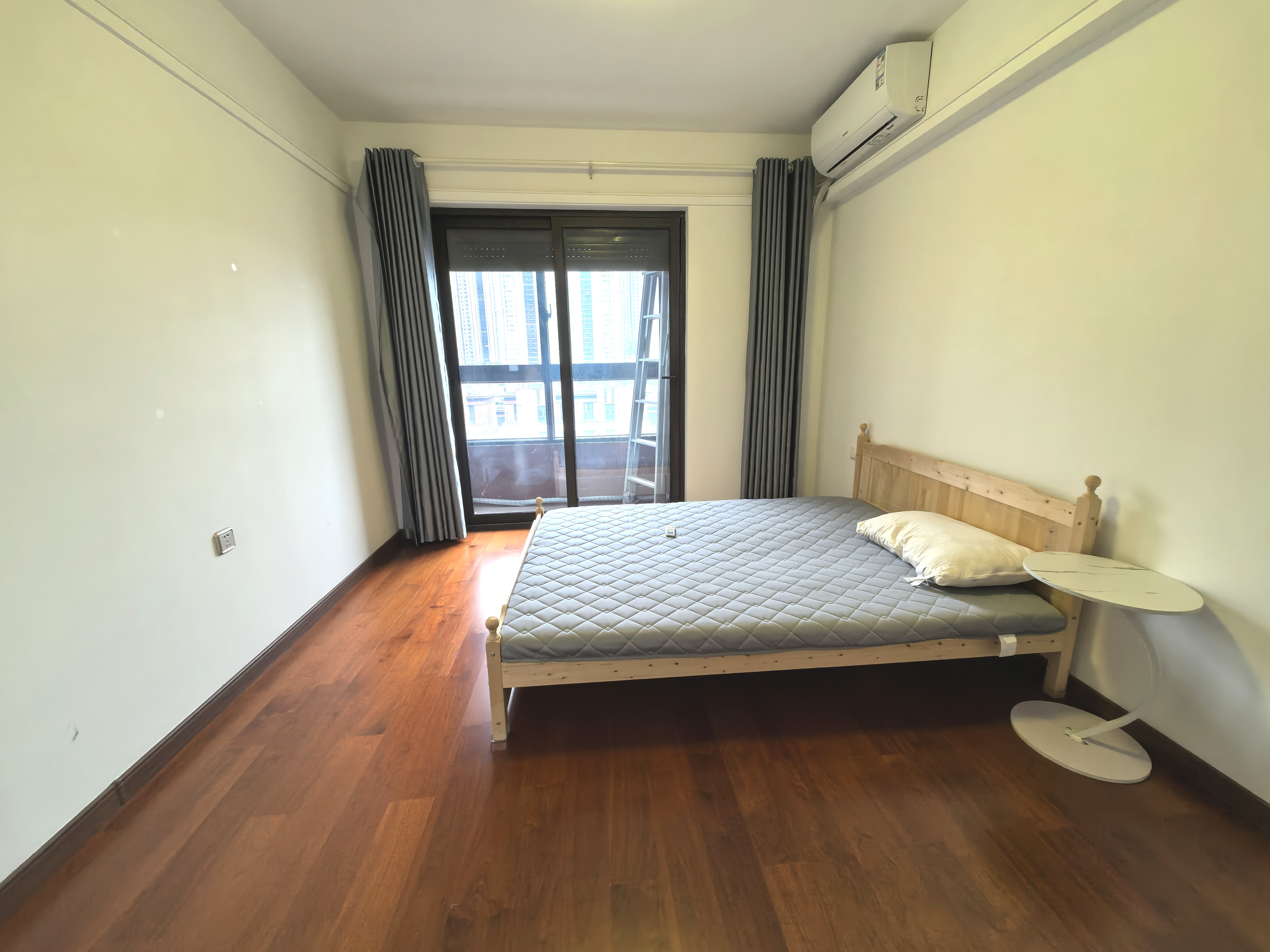 万科白鹭郡 4室2厅2卫 148m²
