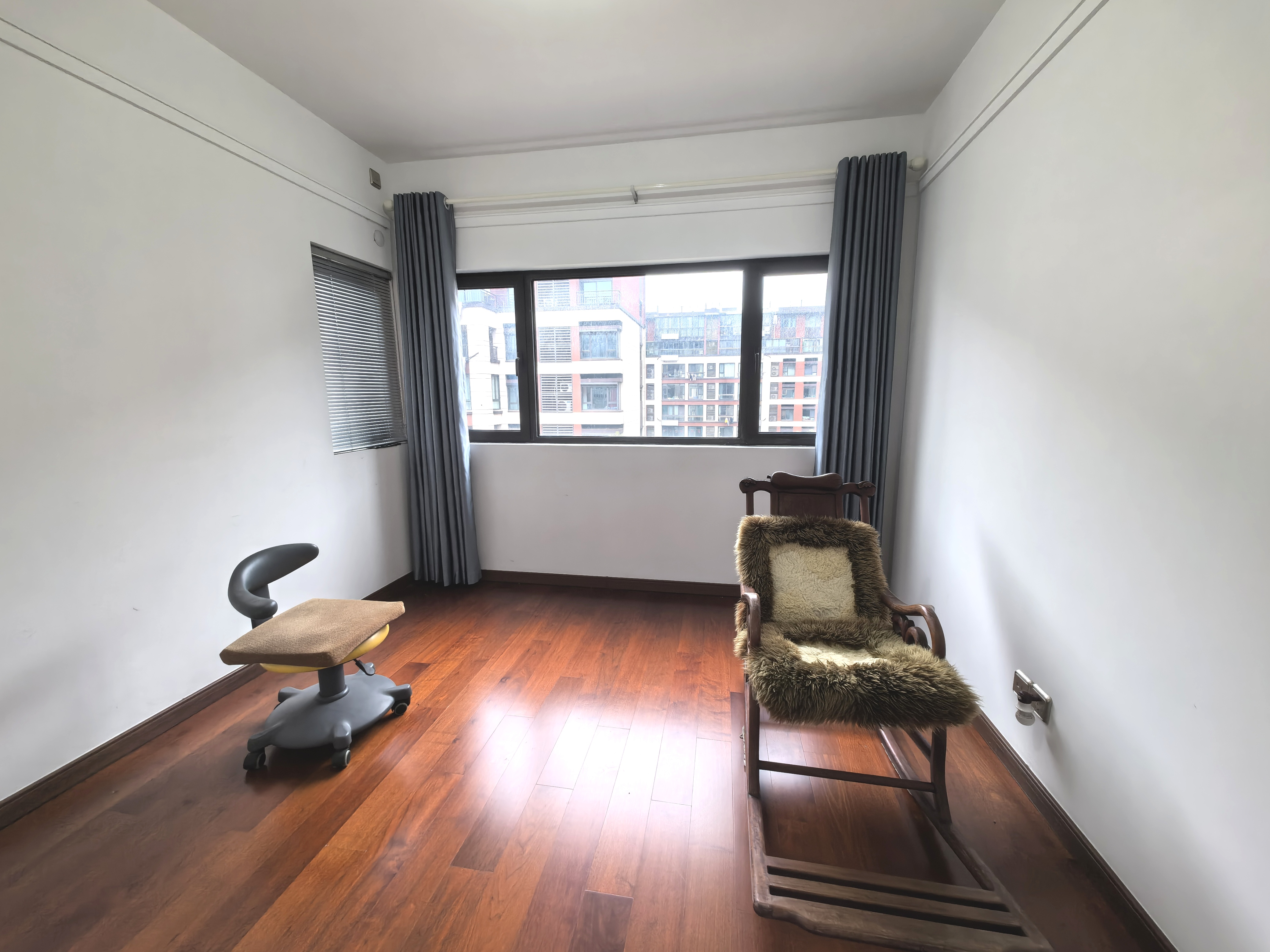 万科白鹭郡 4室2厅2卫 148m²