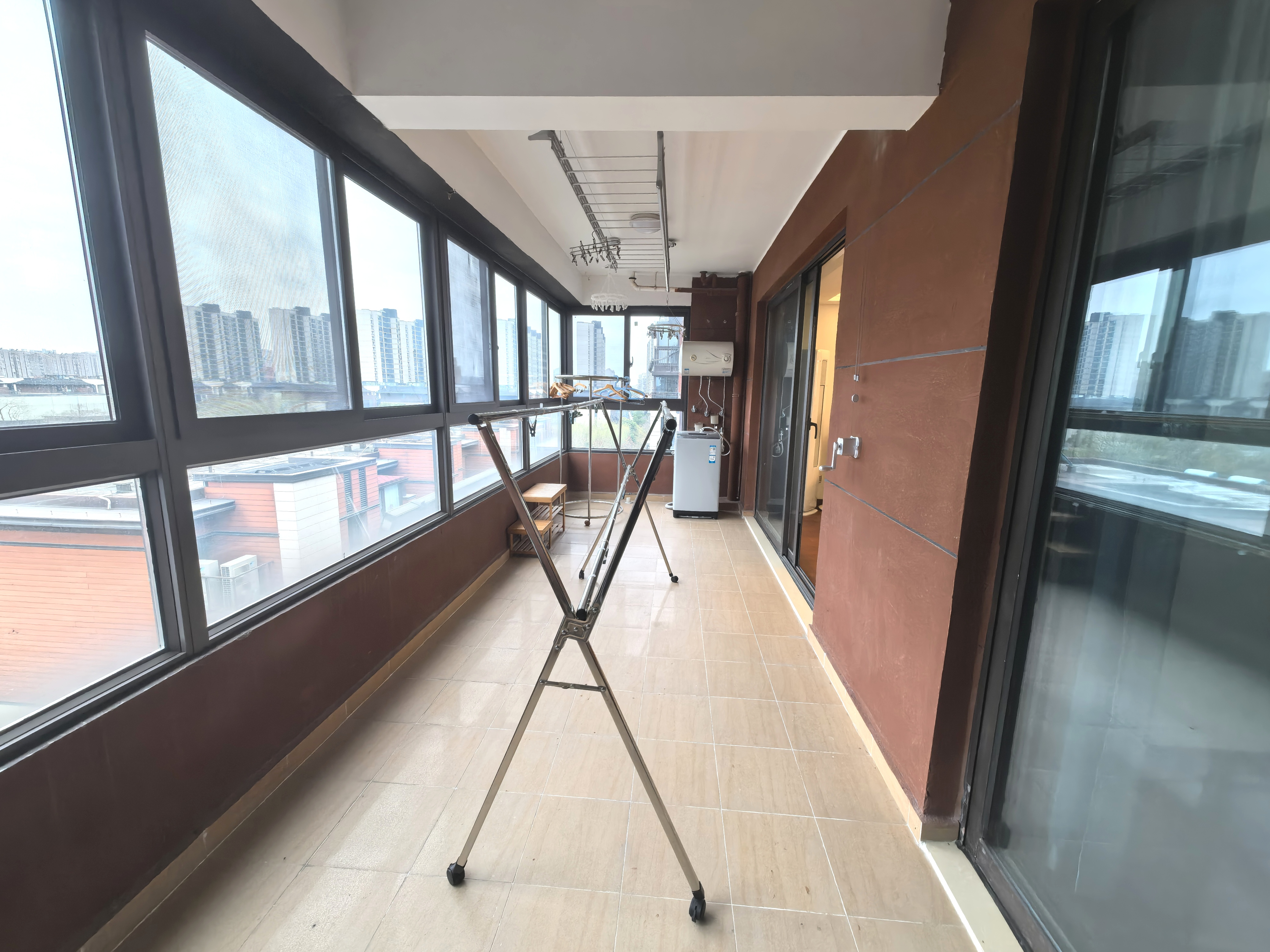 万科白鹭郡 4室2厅2卫 148m²
