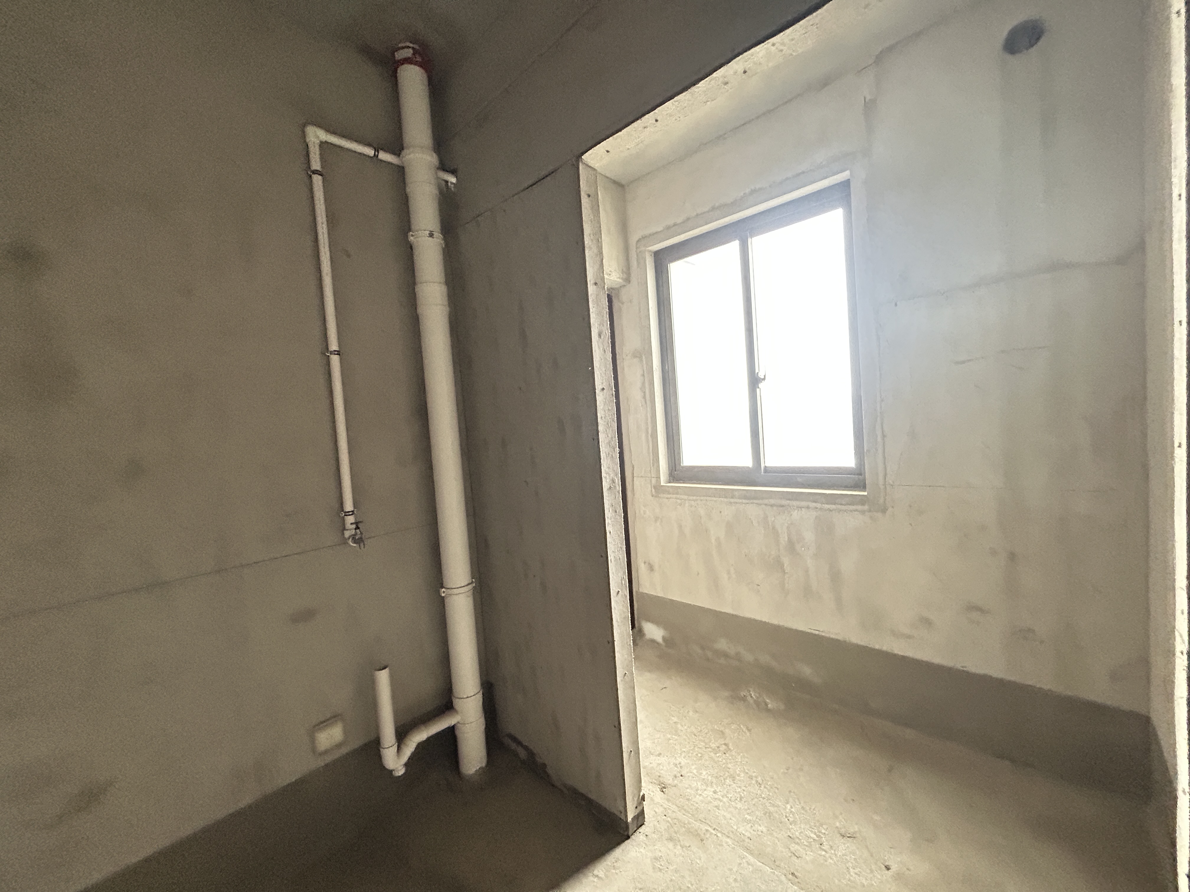 新瑞文化翡翠园 3室2厅2卫 144m²
