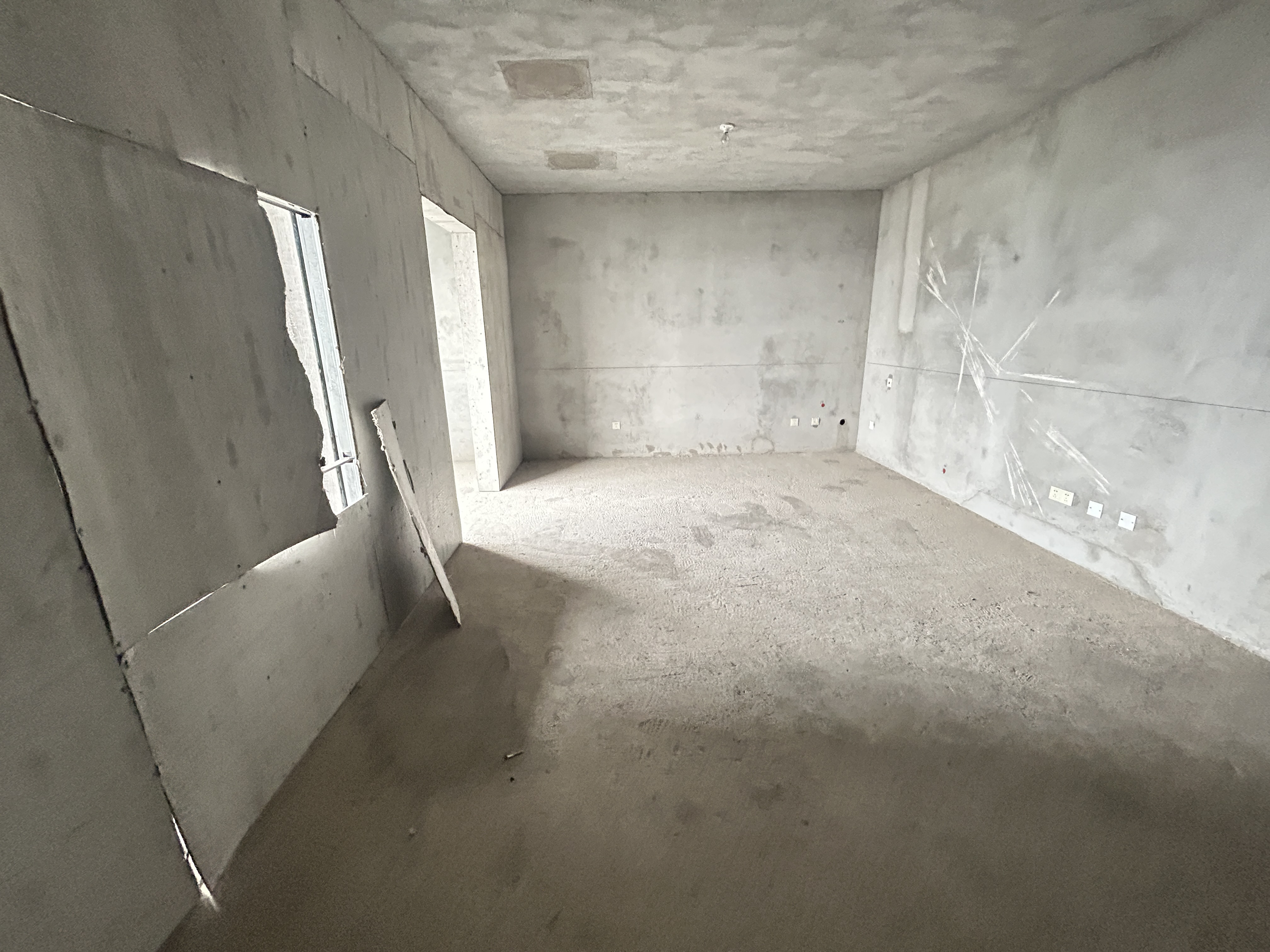 新瑞文化翡翠园 3室2厅2卫 144m²