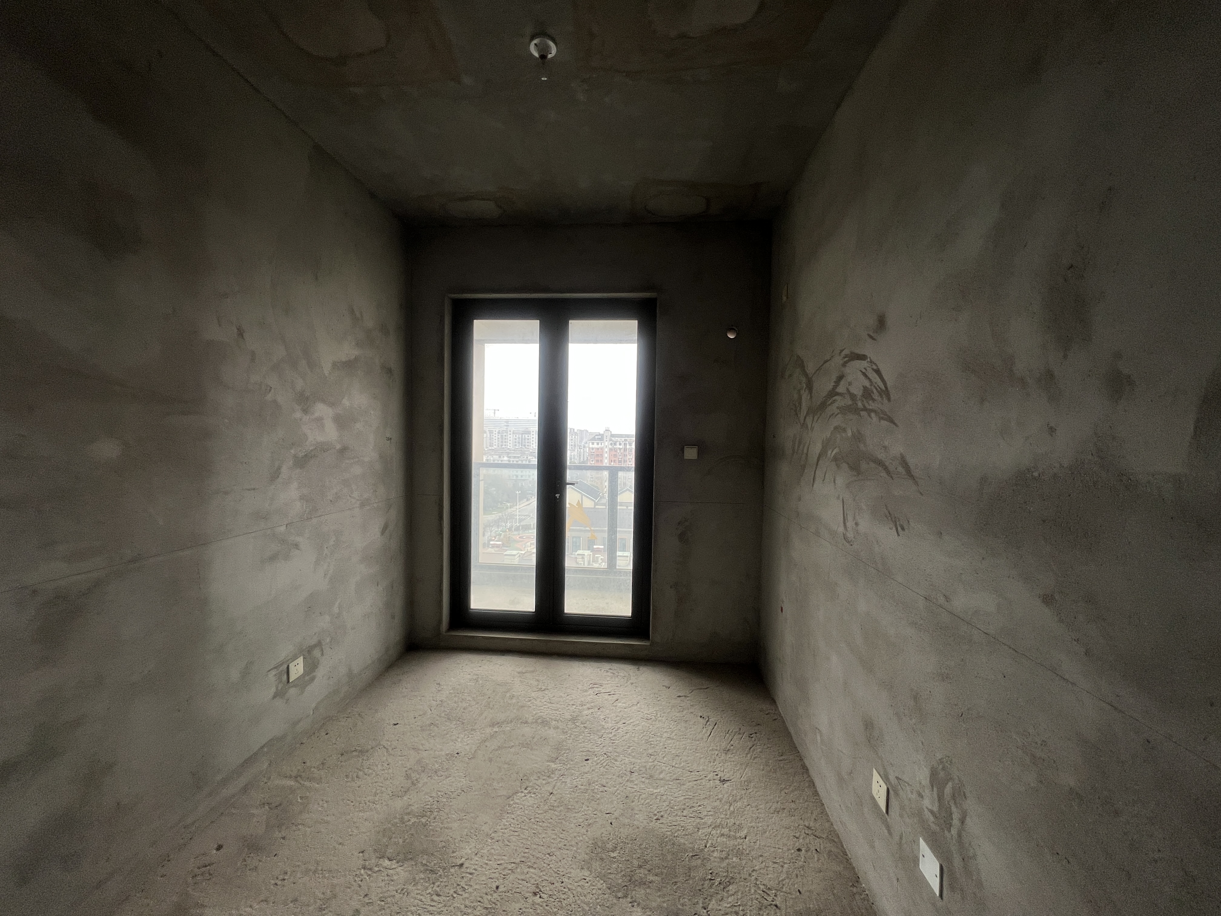 新瑞文化翡翠园 4室2厅2卫 175.11m²
