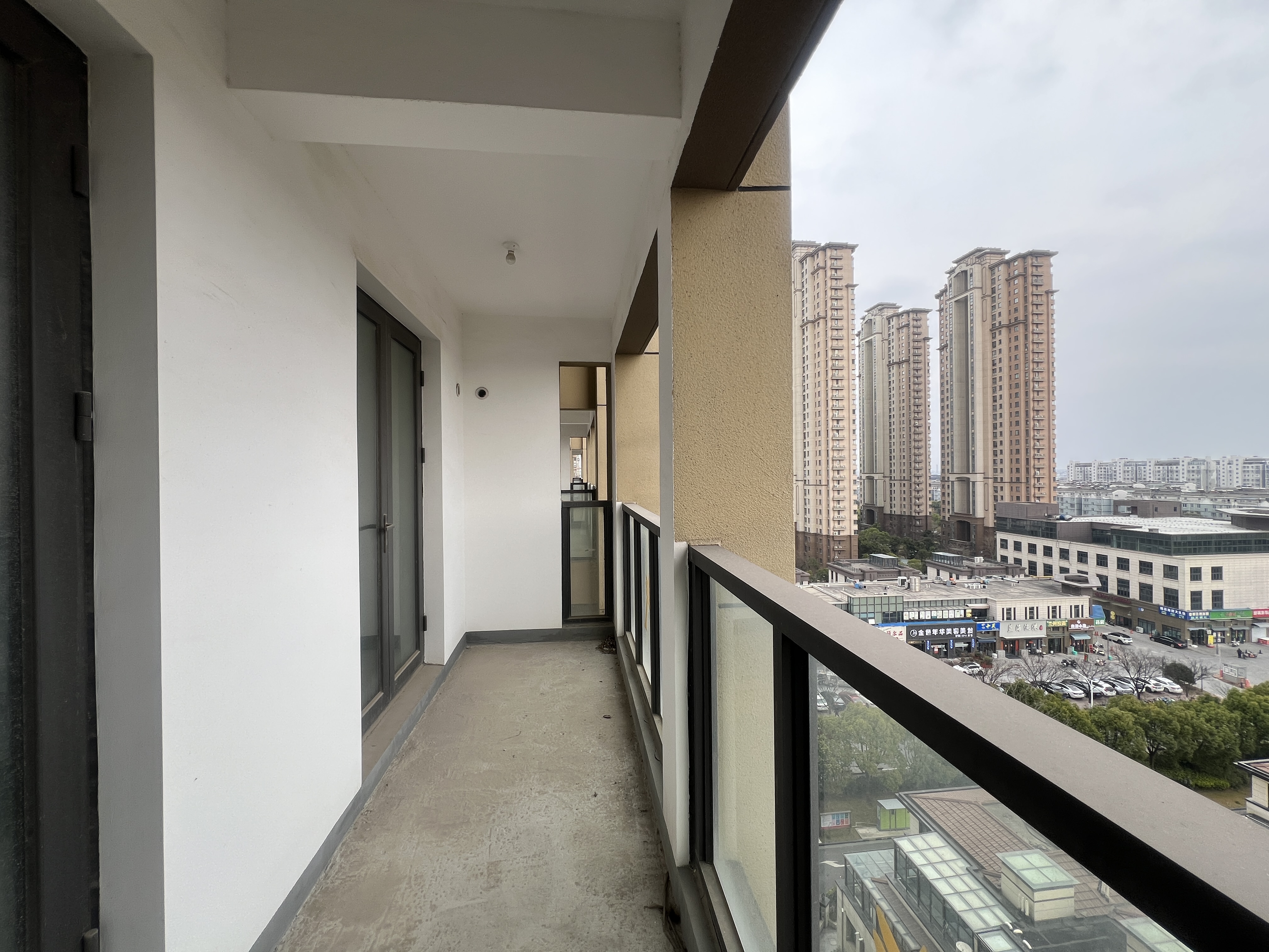 新瑞文化翡翠园 4室2厅2卫 175.11m²