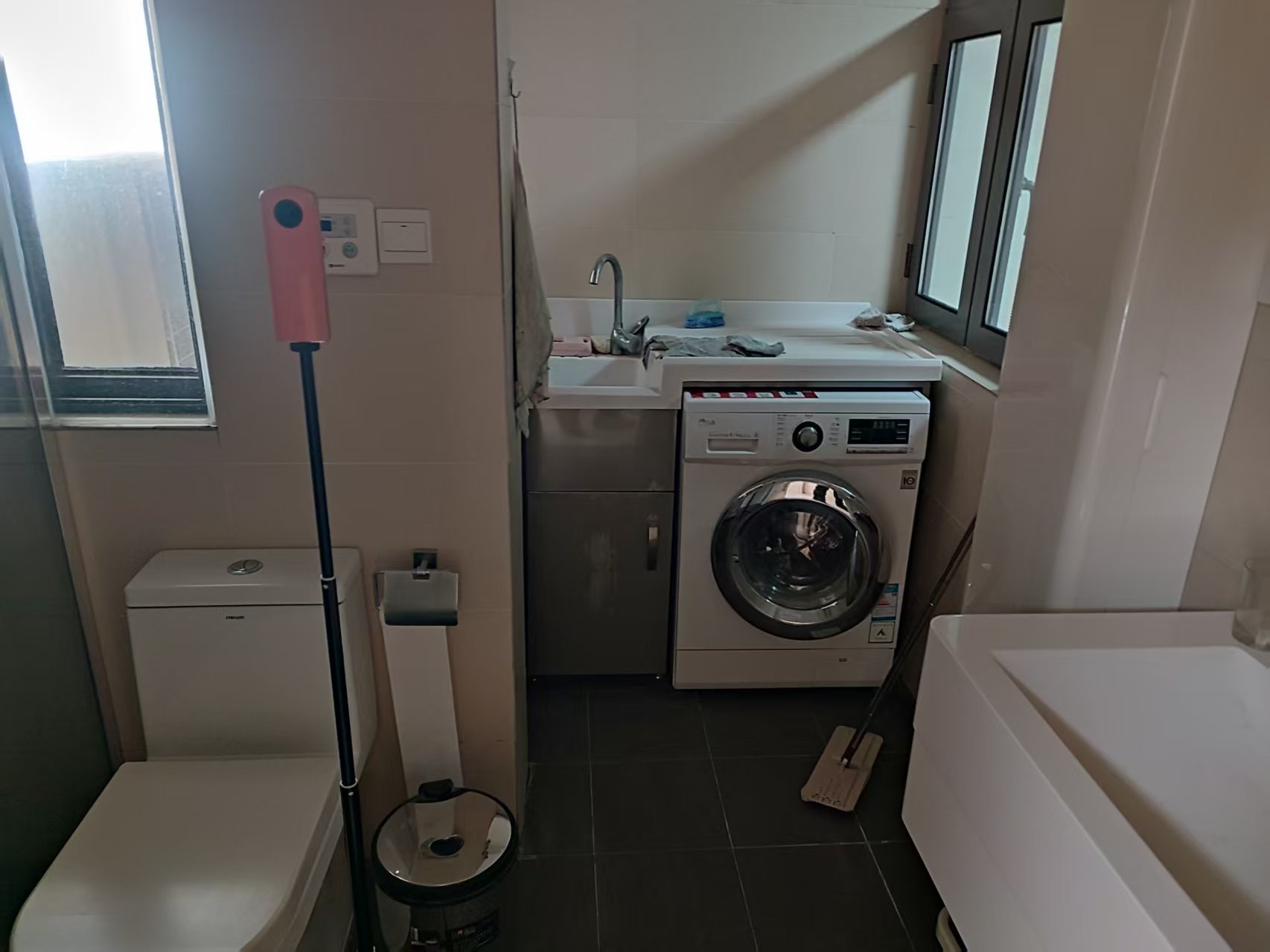 景华城 2室1厅1卫 103m&sup2;