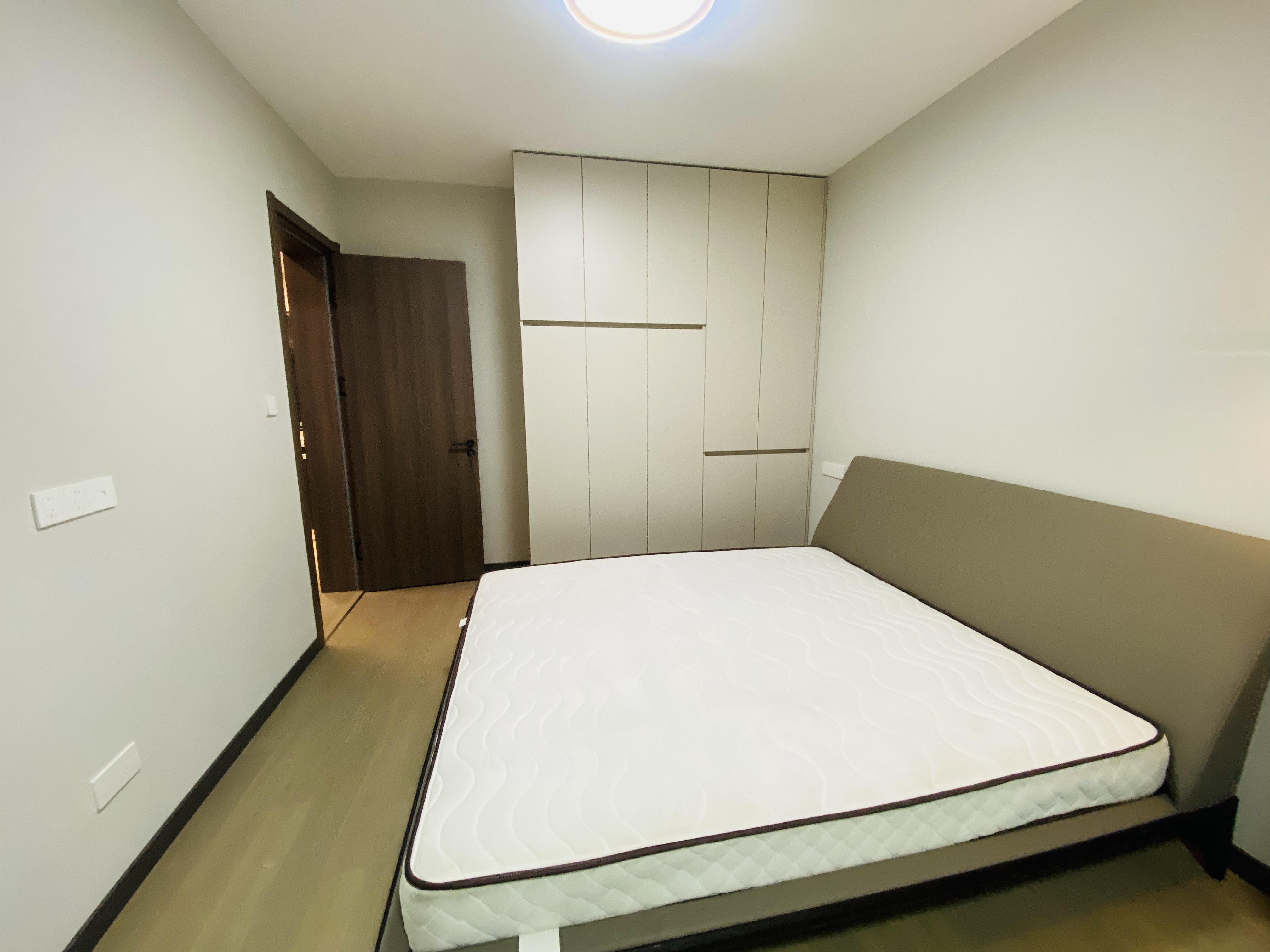 任港路2号 2室1厅1卫 61m&sup2;