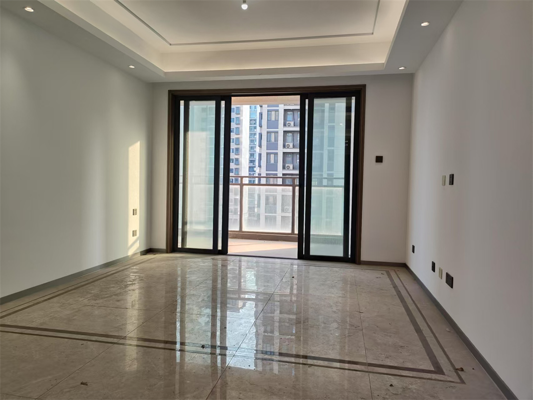 都会沁园 4室2厅2卫 149.9m²