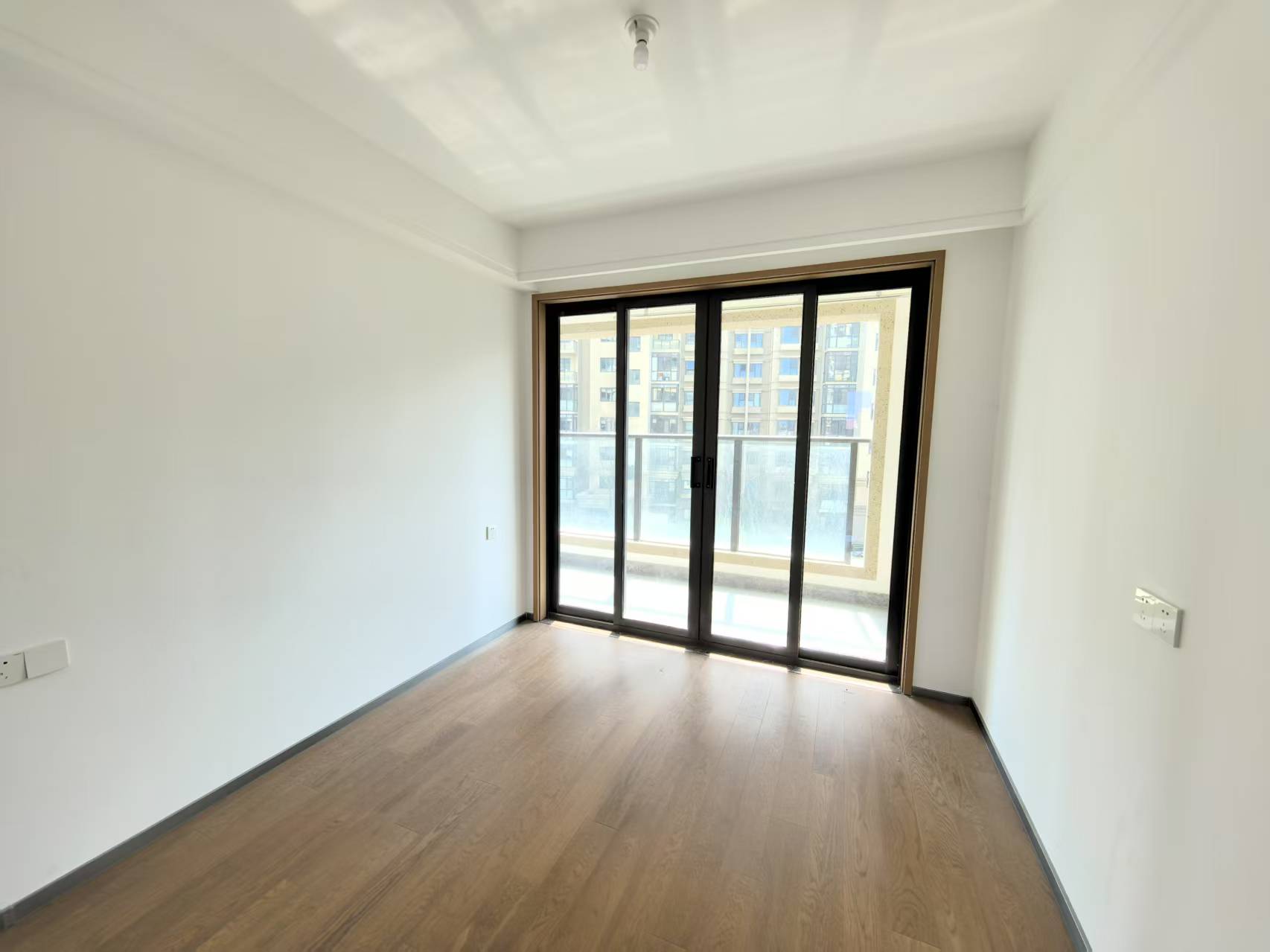 湖悦云境 3室2厅2卫 110.27m²