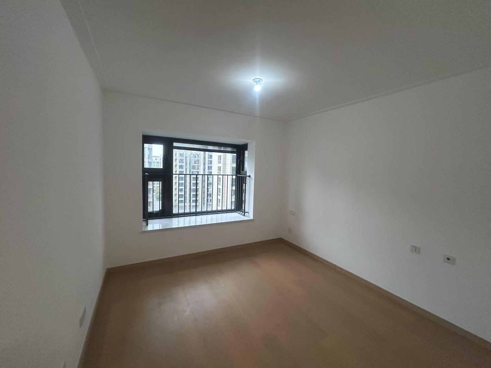 时光漫城 3室2厅2卫 112.81m&sup2;