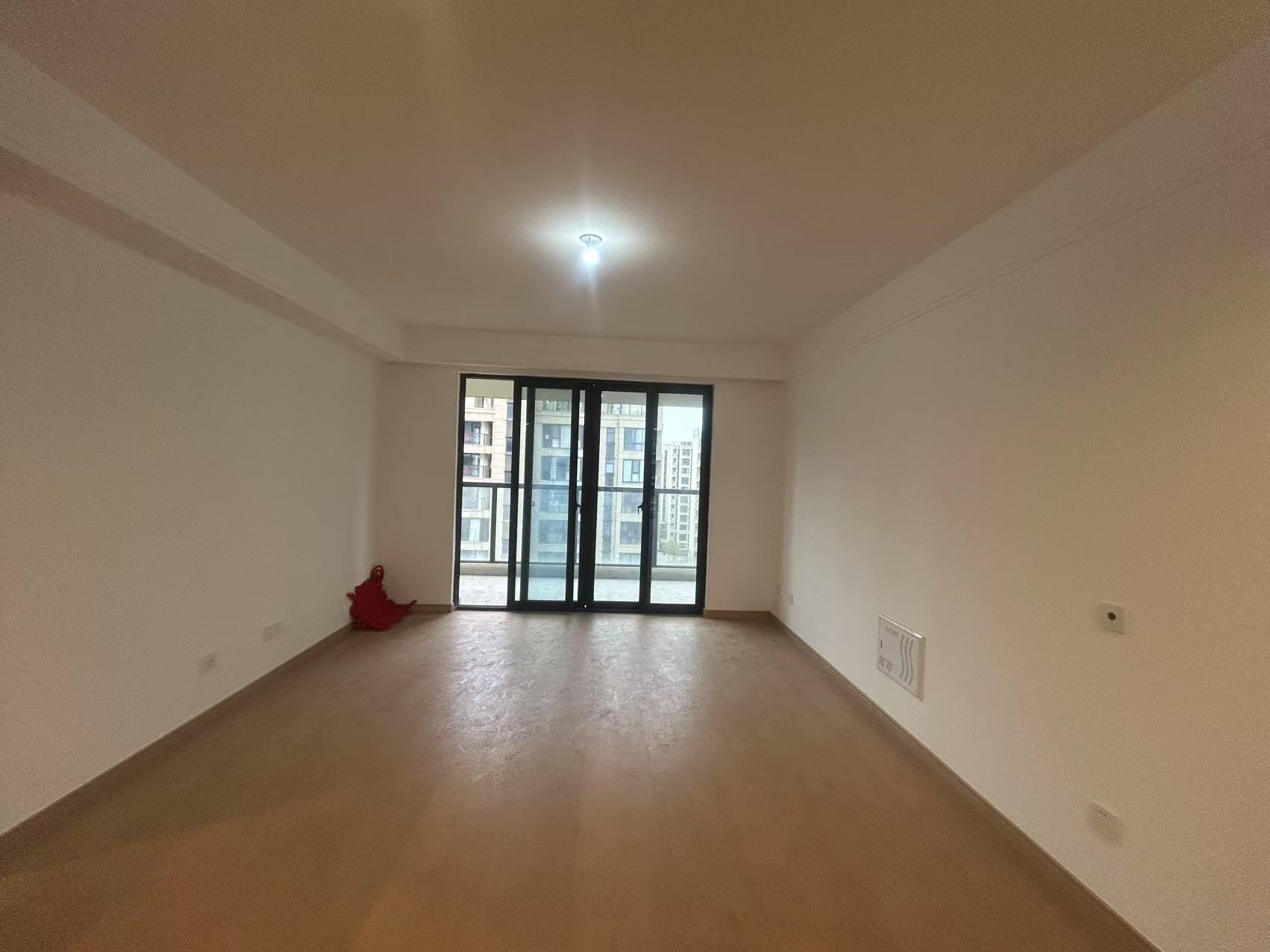时光漫城 3室2厅2卫 112.81m²