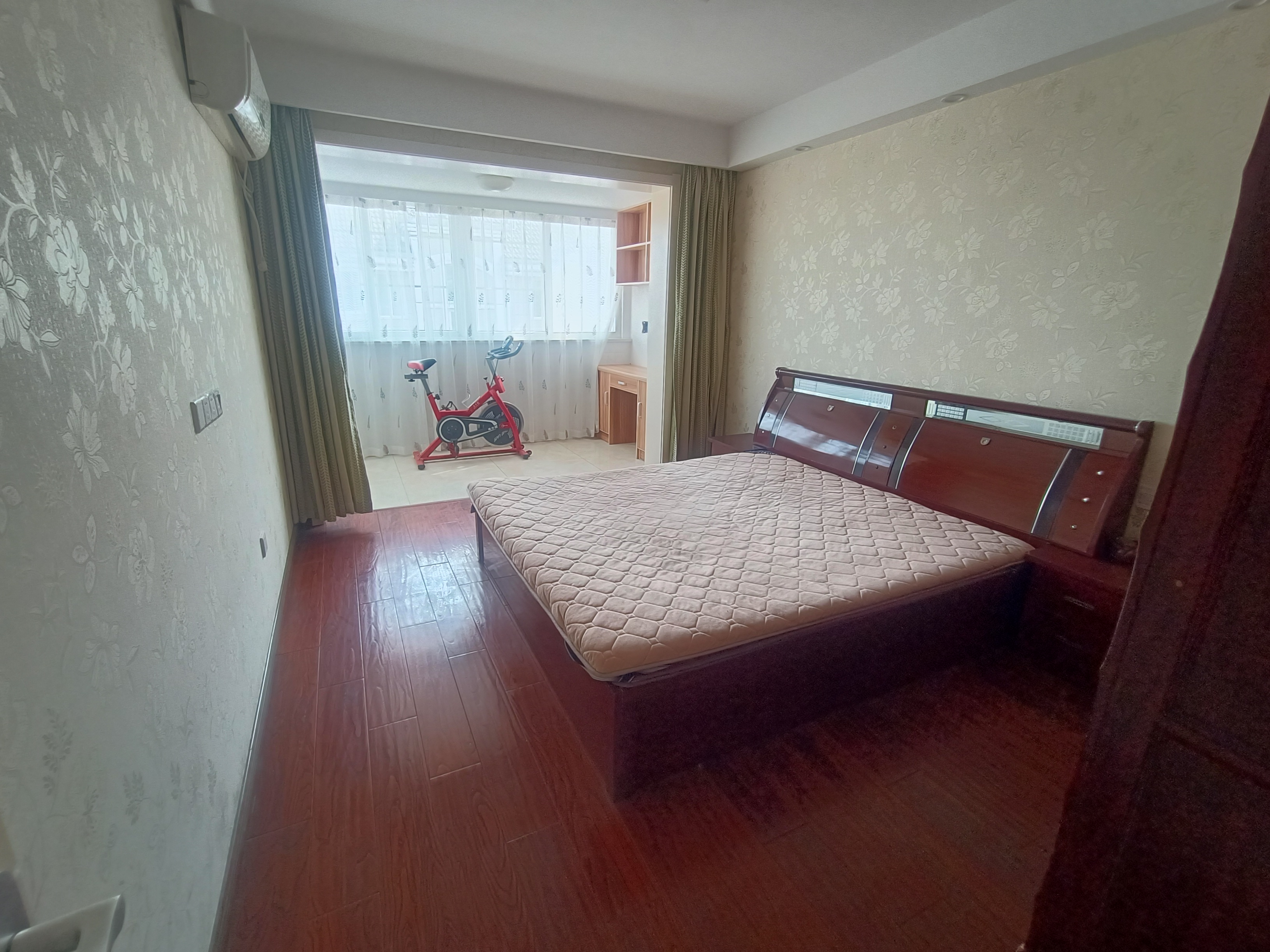 五山新苑 3室2厅2卫 77.83m²