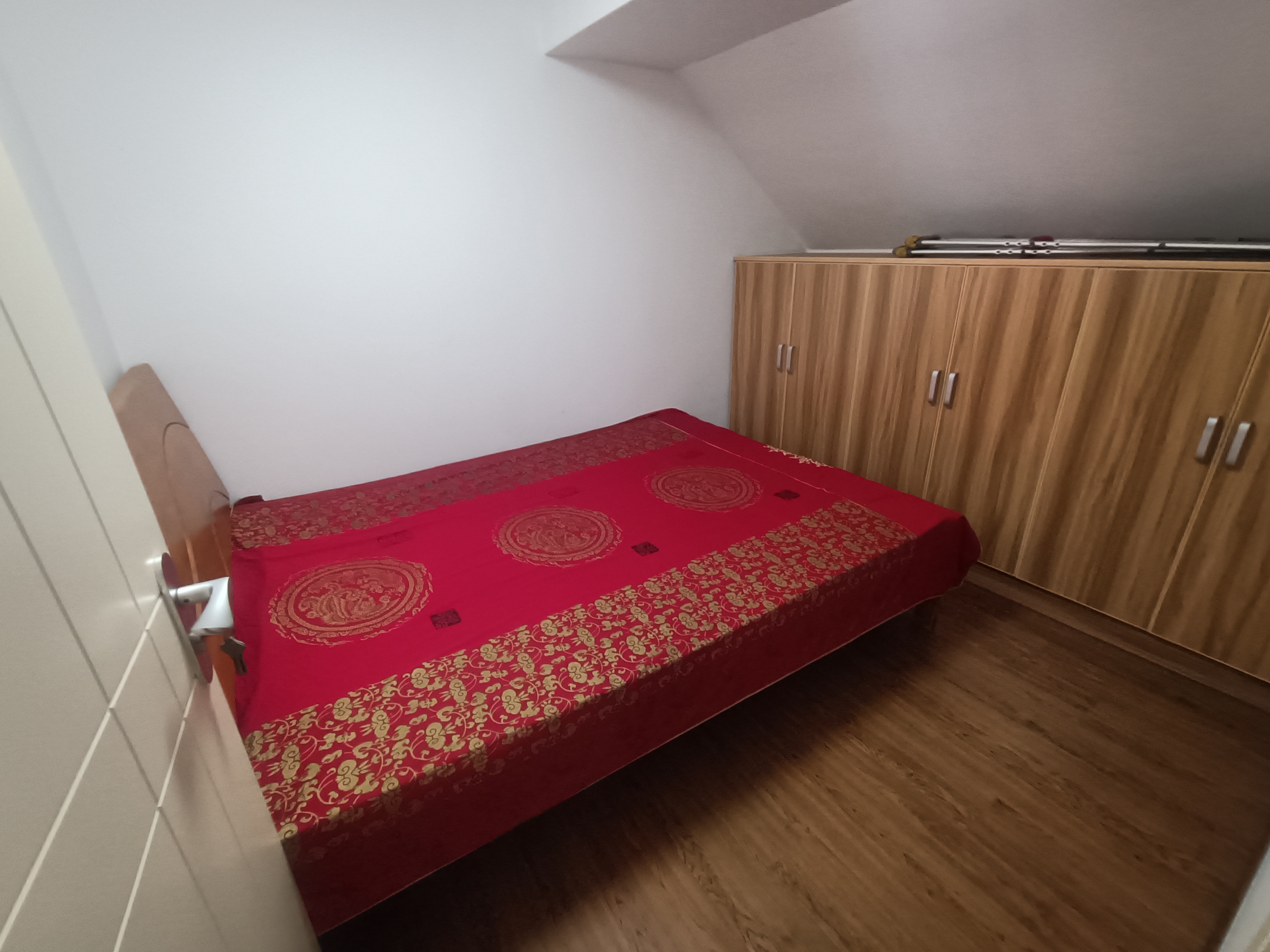 五山新苑 3室2厅2卫 77.83m²