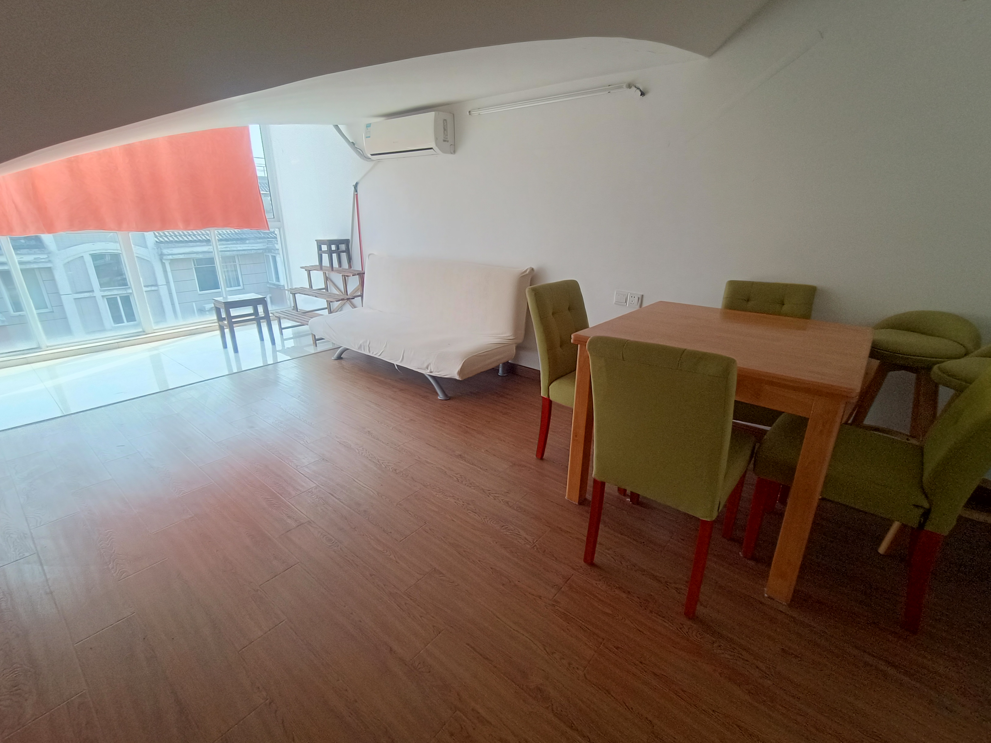 五山新苑 3室2厅2卫 77.83m²