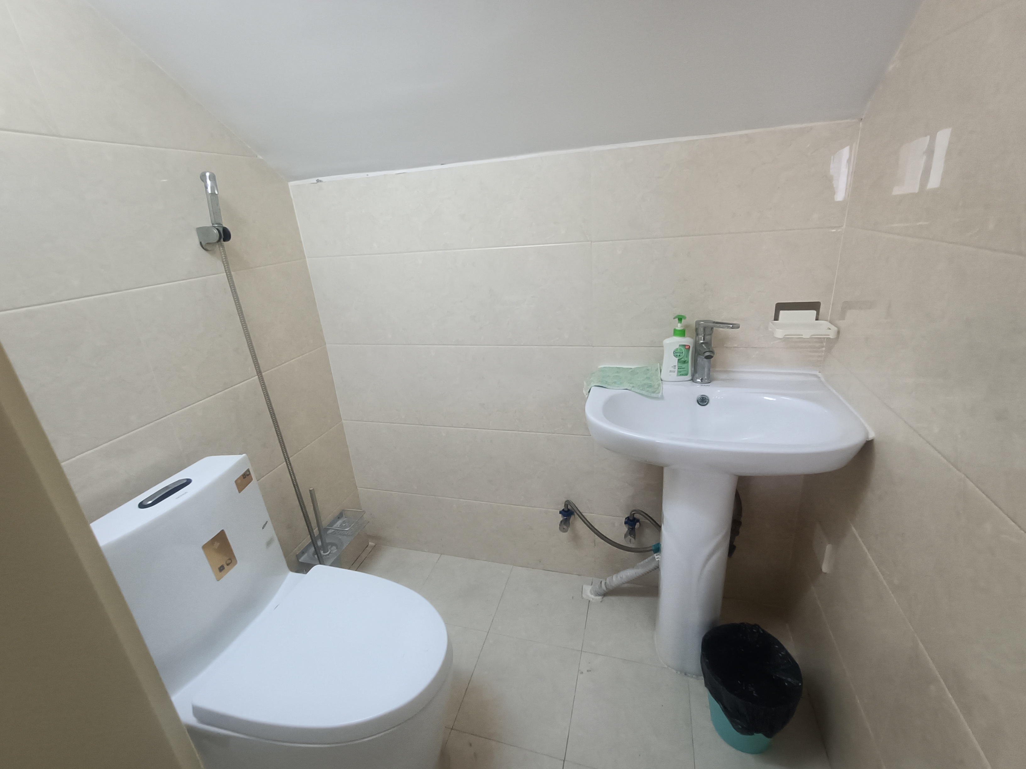 五山新苑 3室2厅2卫 77.83m²
