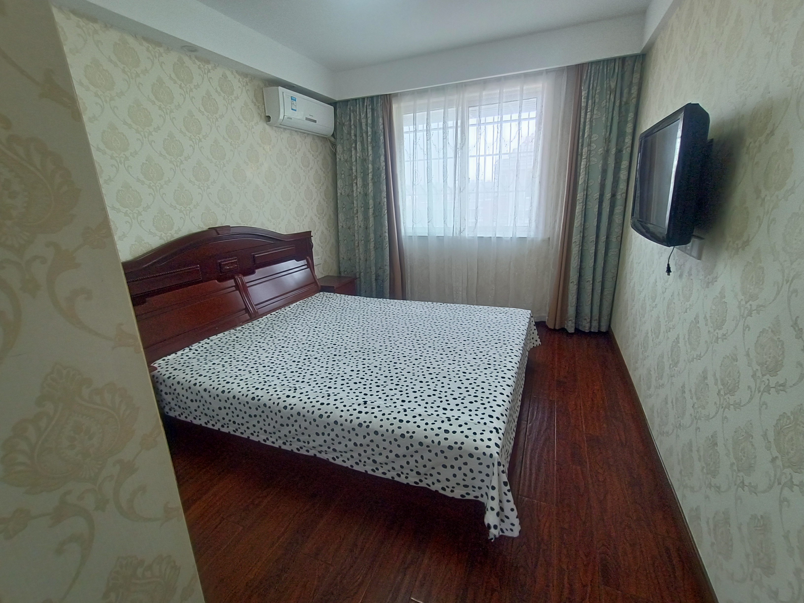 五山新苑 3室2厅2卫 77.83m²