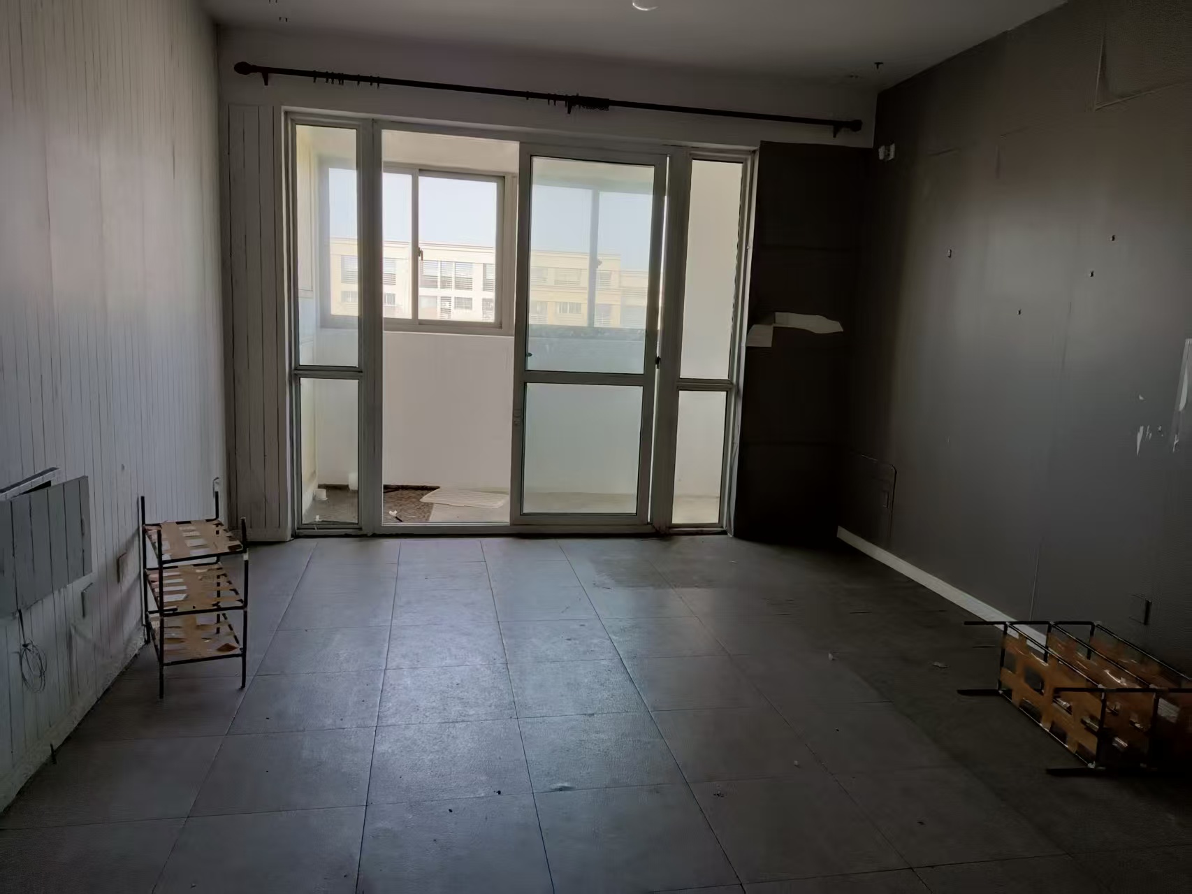 世濠花园 3室2厅1卫 126m²