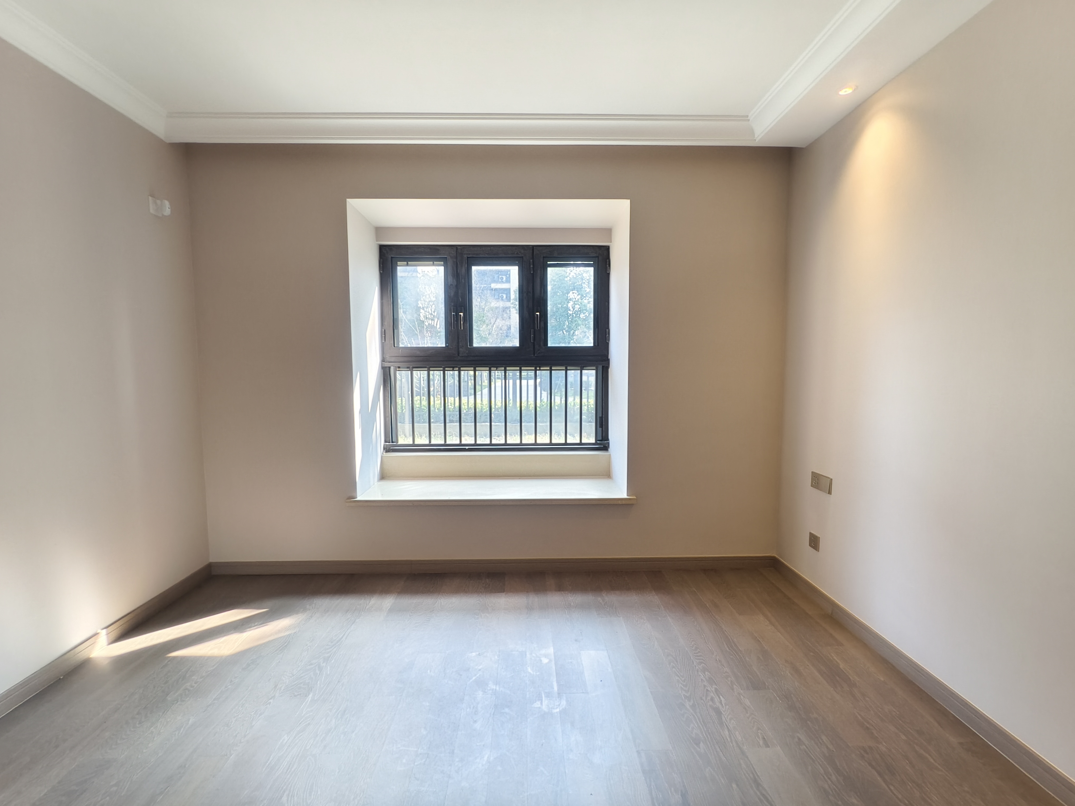 静海府 3室2厅2卫 128m&sup2;