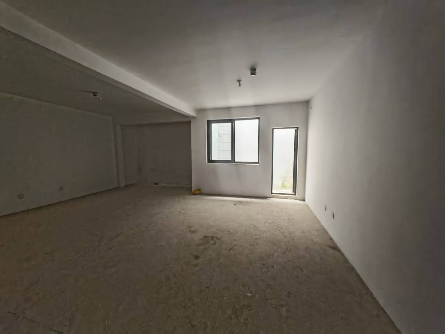 云樾东方 3室3厅2卫 160.00m²