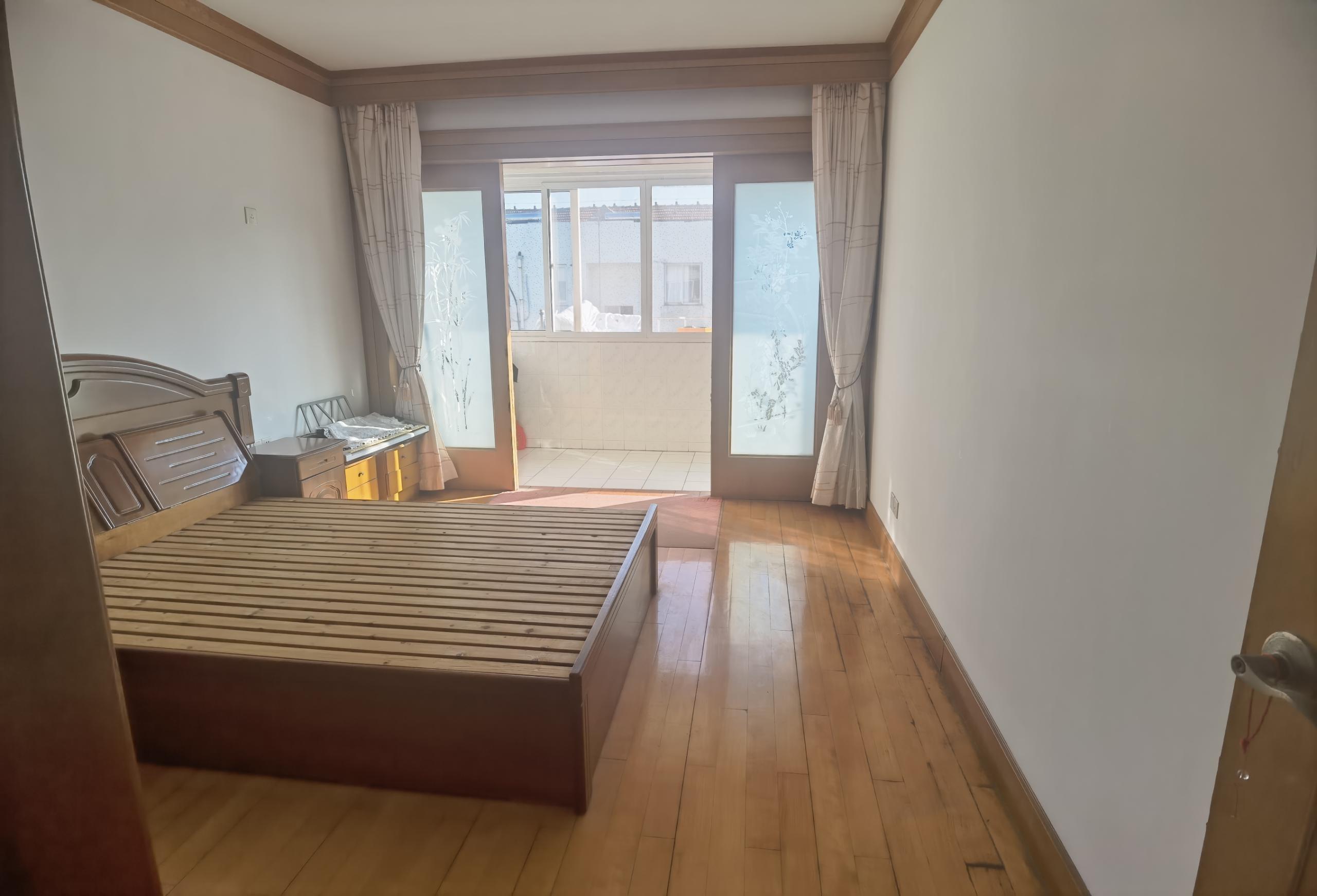 八角亭小区 3室2厅1卫 111.29m&sup2;