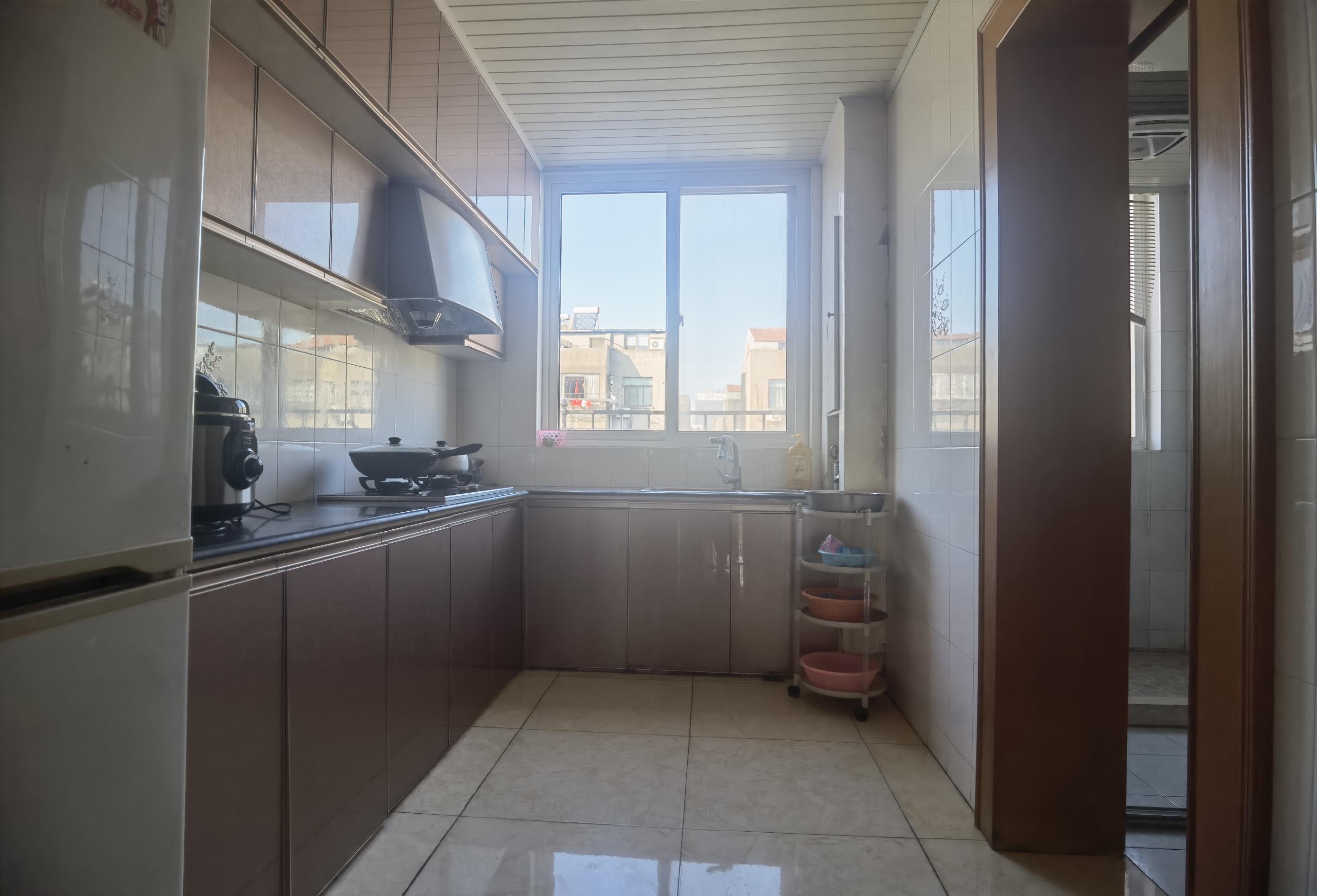 八角亭小区 3室2厅1卫 111.29m&sup2;