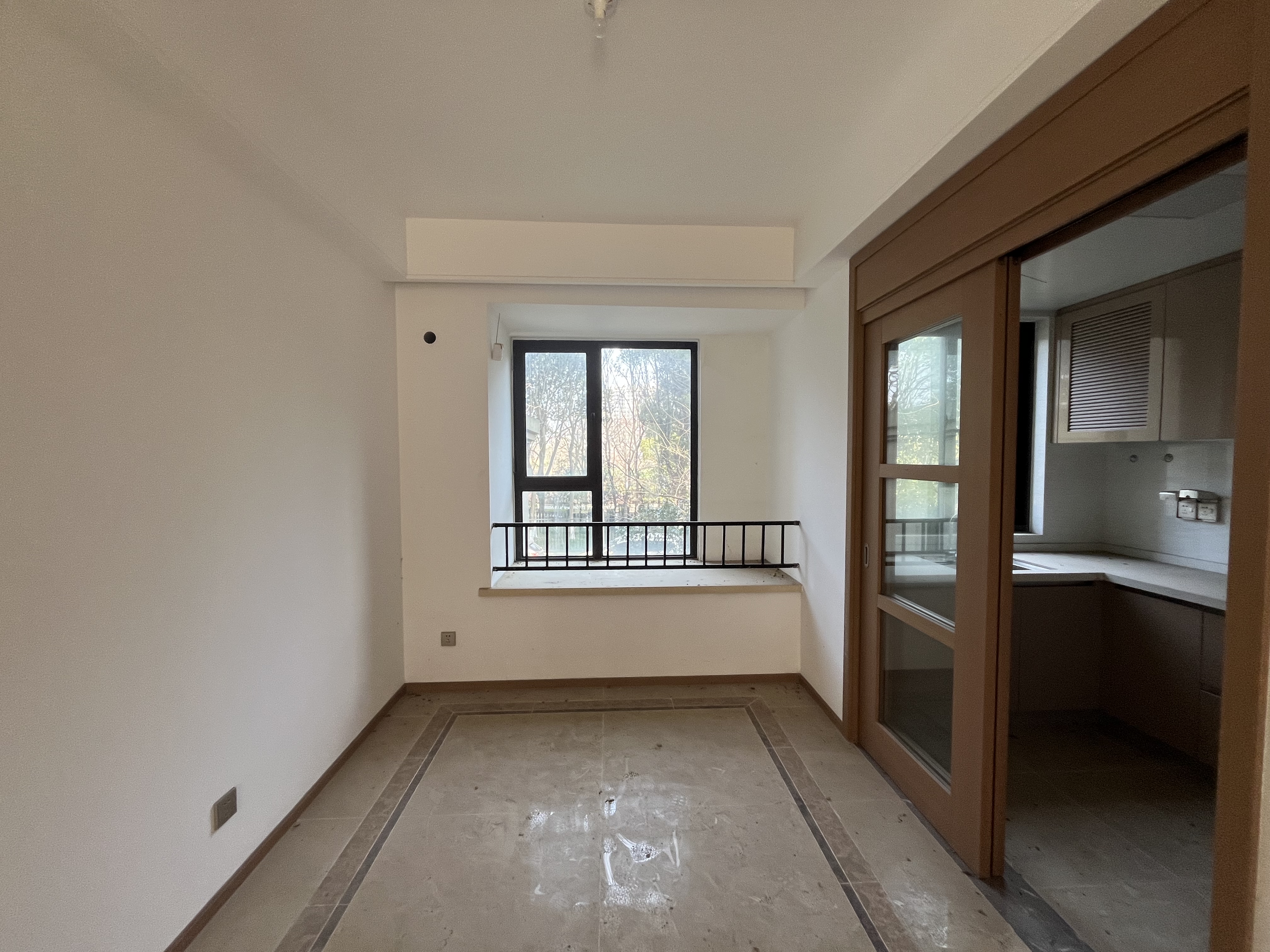 中南君悦府 3室2厅2卫 128m²