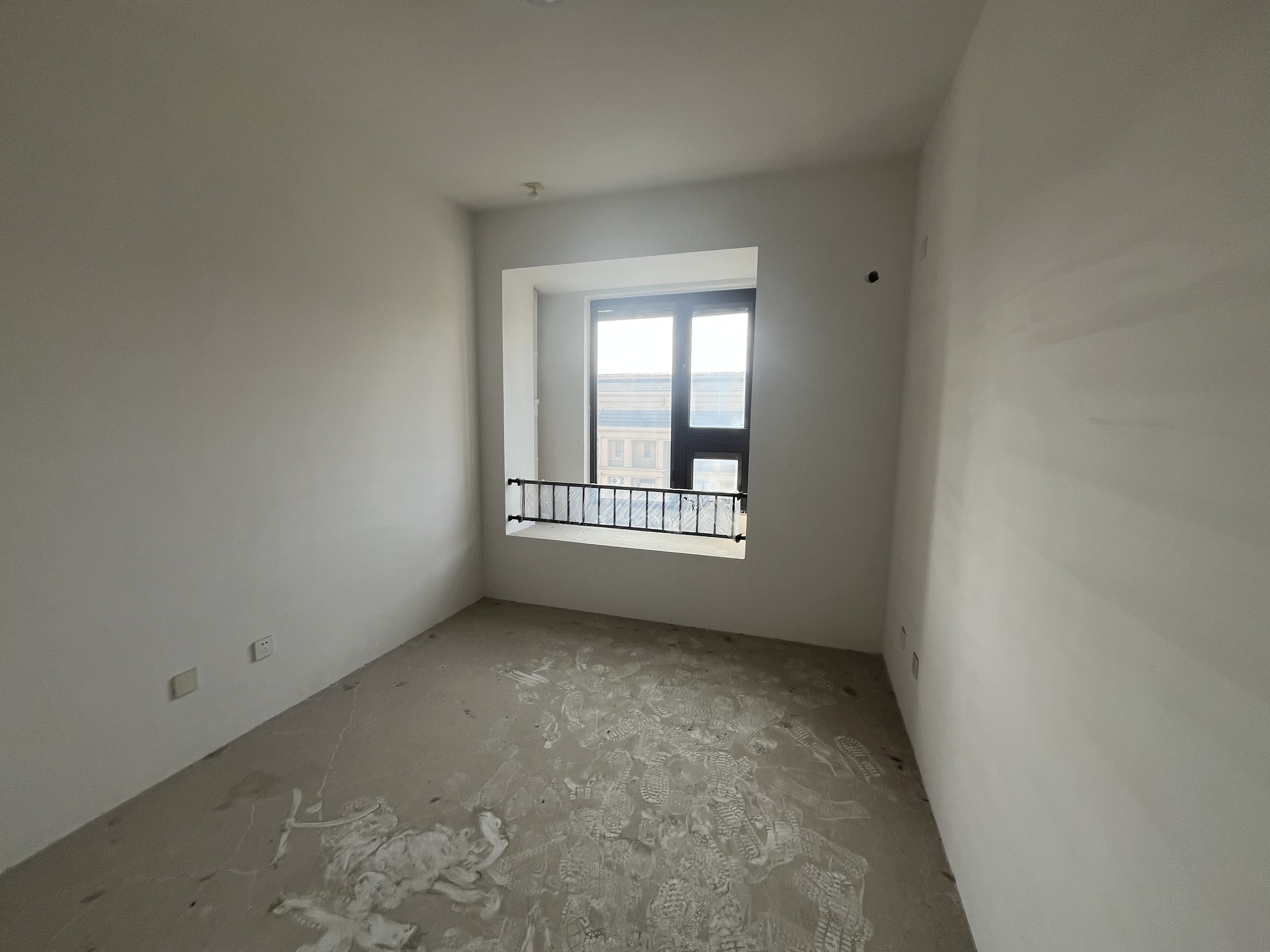 中南君悦府 4室2厅2卫 129m&sup2;