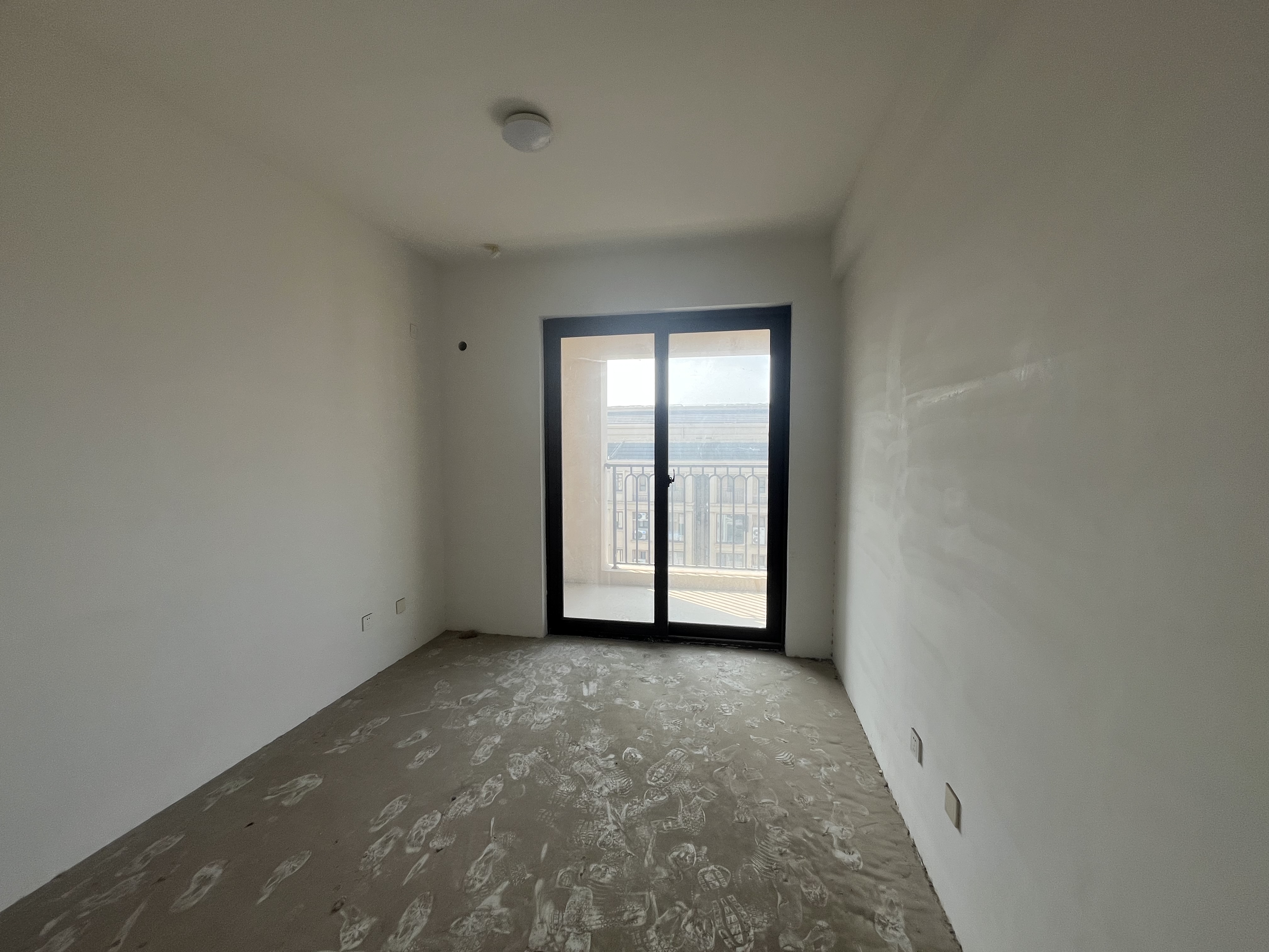 中南君悦府 4室2厅2卫 129m&sup2;