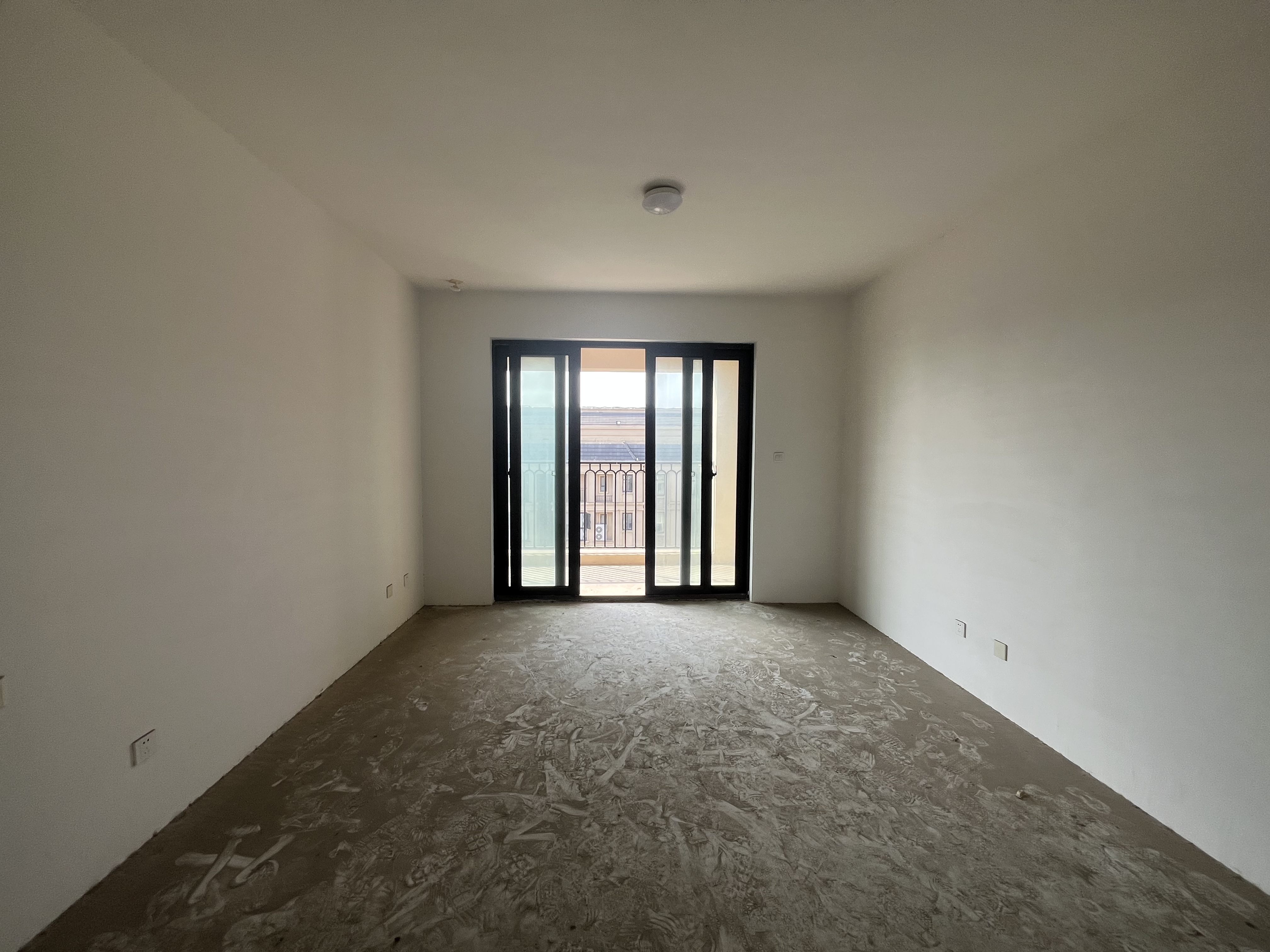 中南君悦府 4室2厅2卫 129m&sup2;