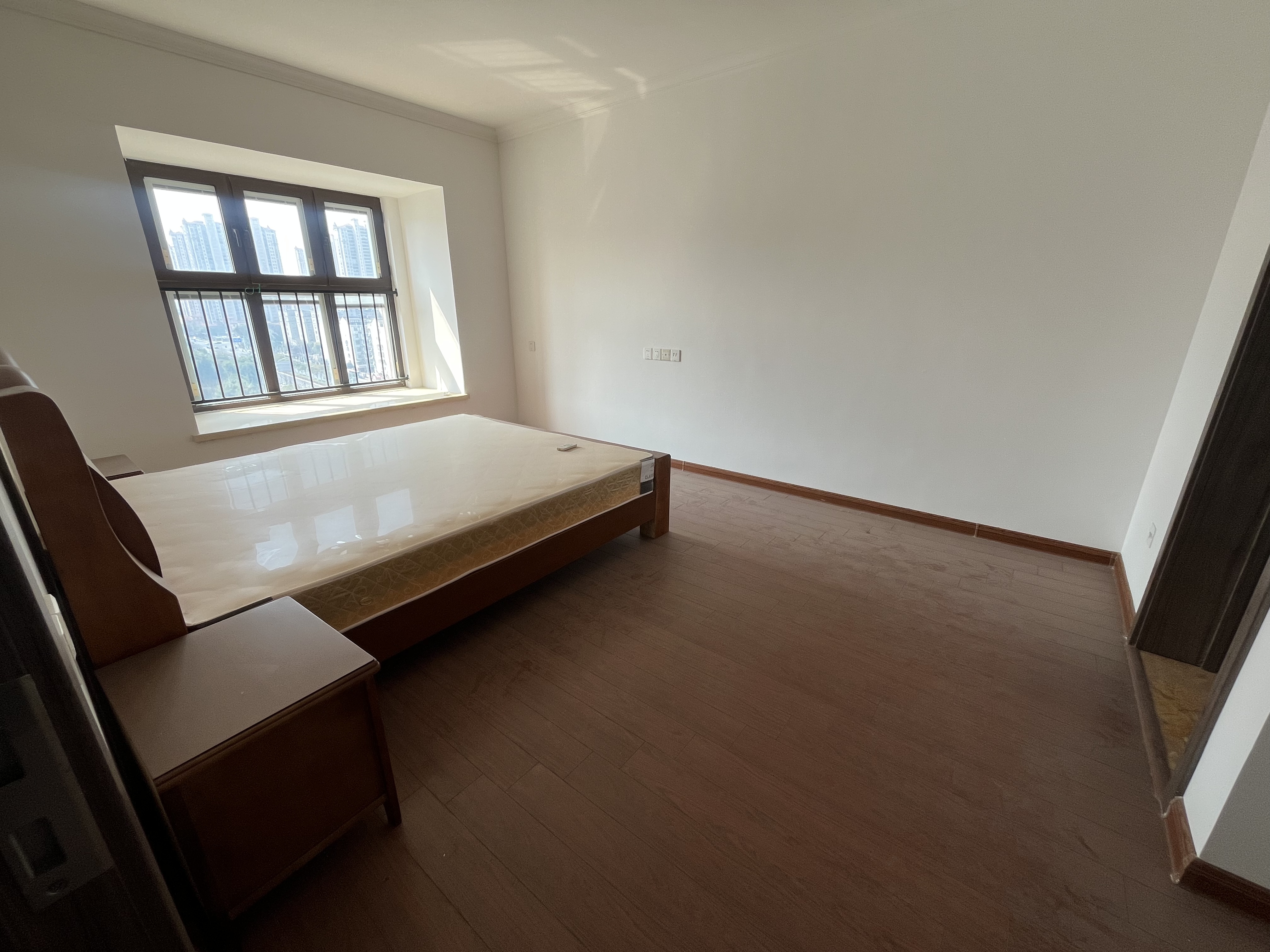 南通碧桂园翡翠华府 4室2厅2卫 143.00m&sup2;