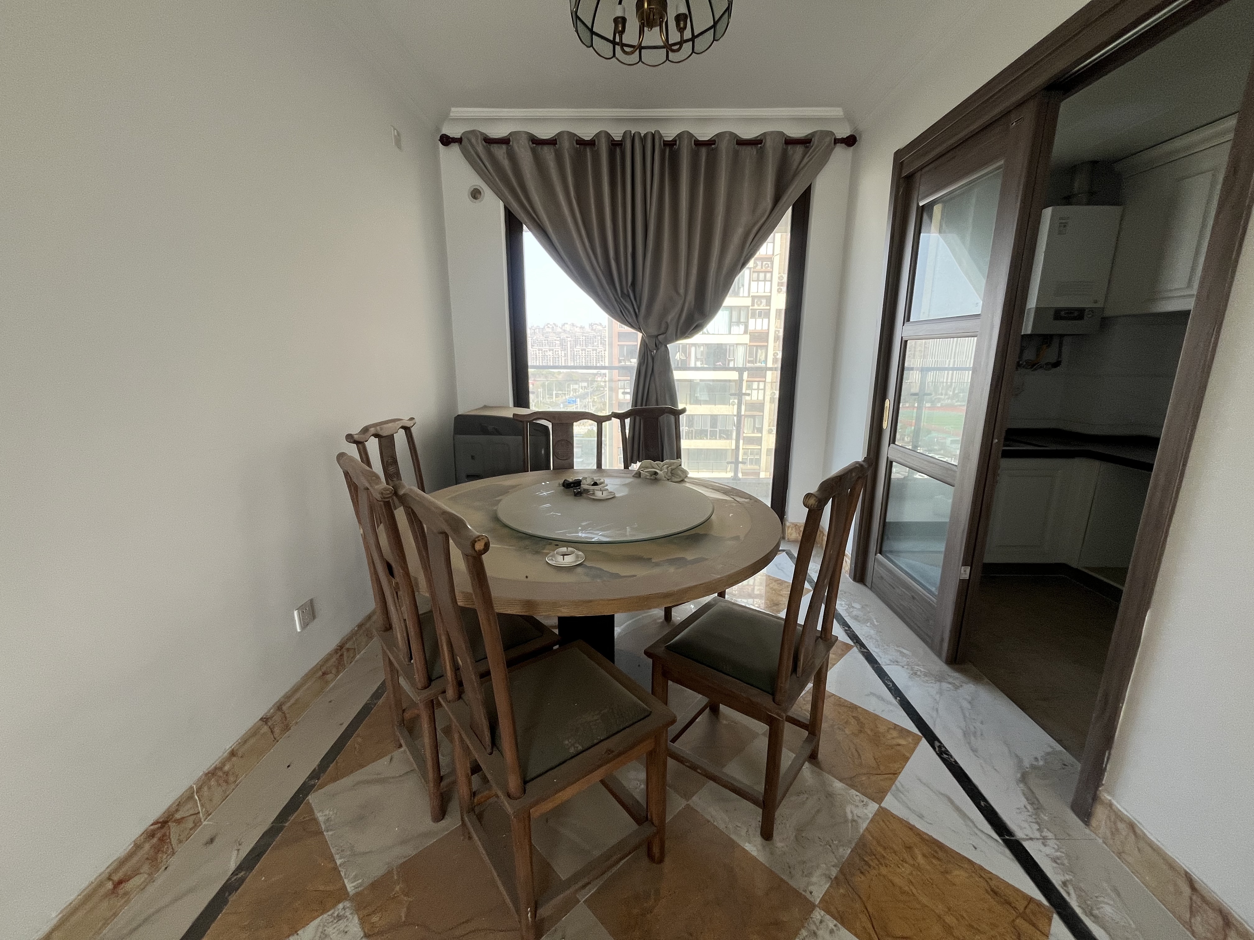 南通碧桂园翡翠华府 4室2厅2卫 143.00m&sup2;