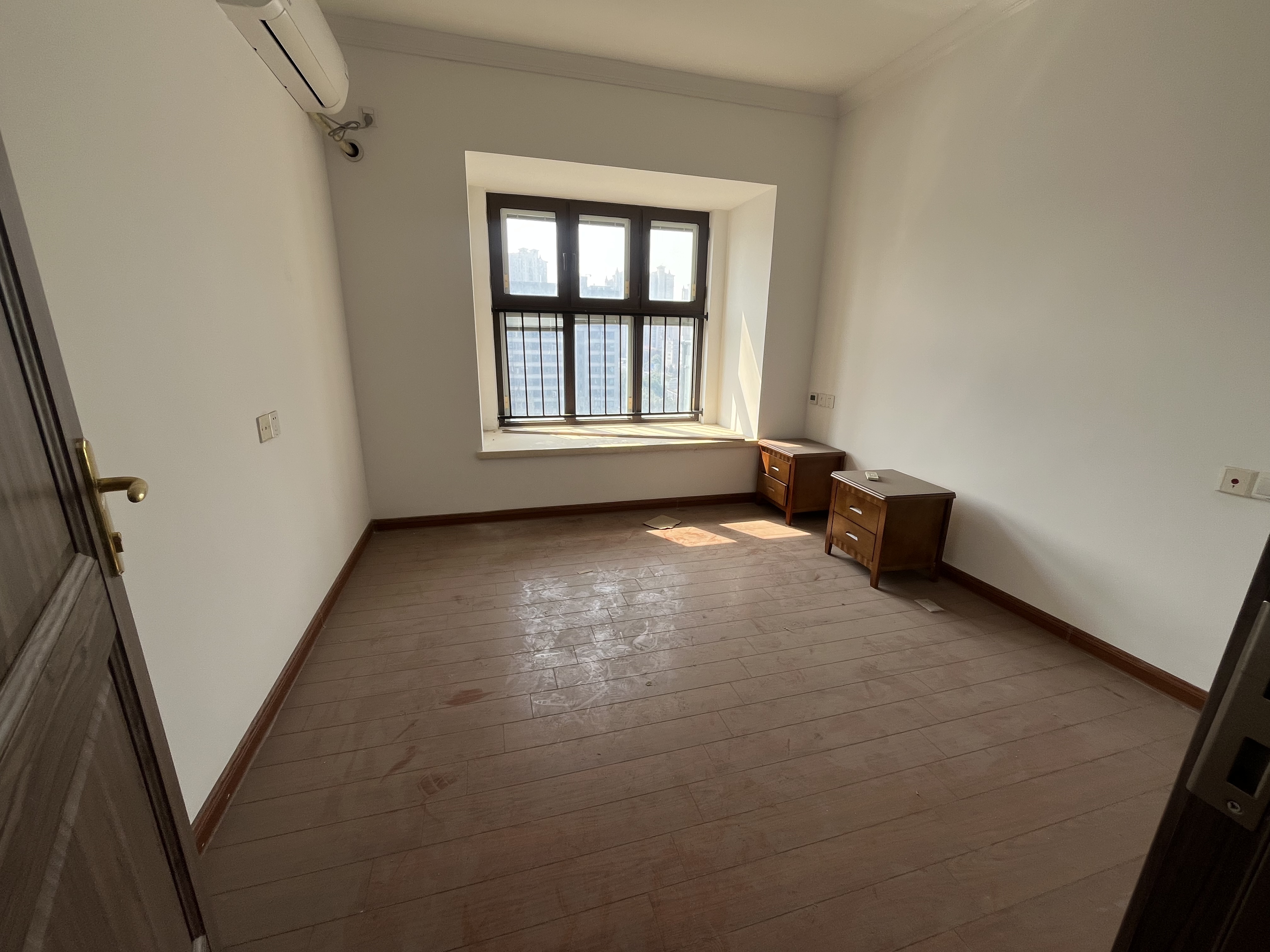 南通碧桂园翡翠华府 4室2厅2卫 143.00m&sup2;