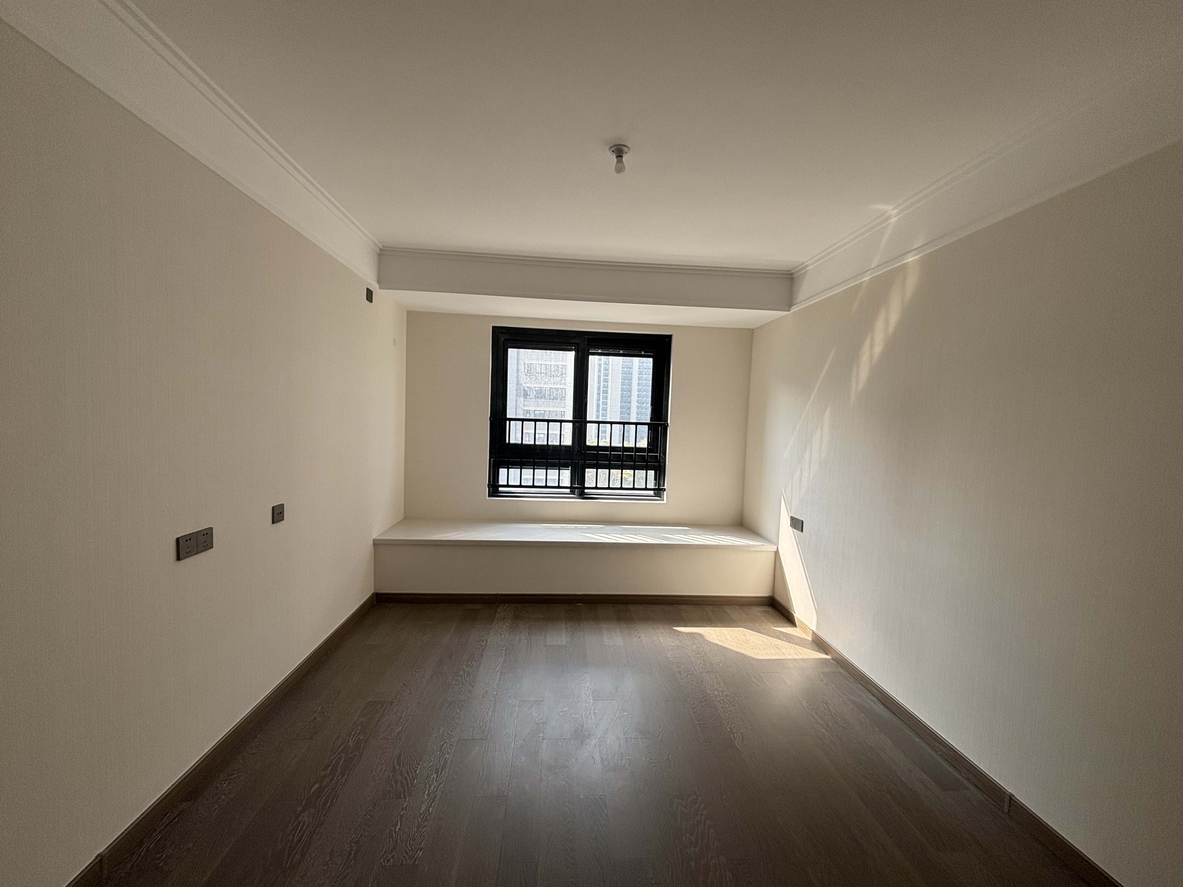 万科未来之光 3室2厅2卫 112m&sup2;