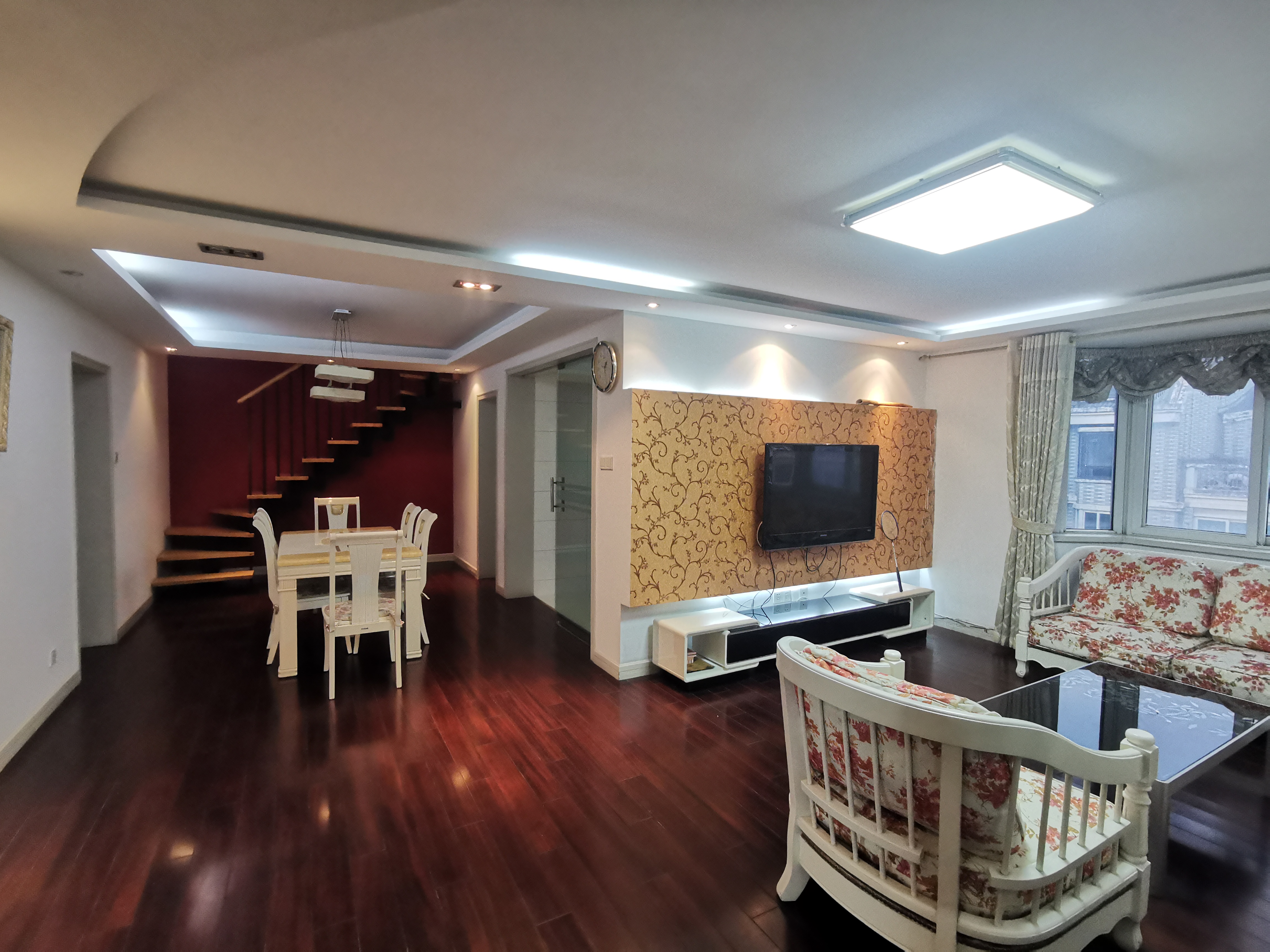 小石桥花苑 5室3厅2卫 183.84m&sup2;
