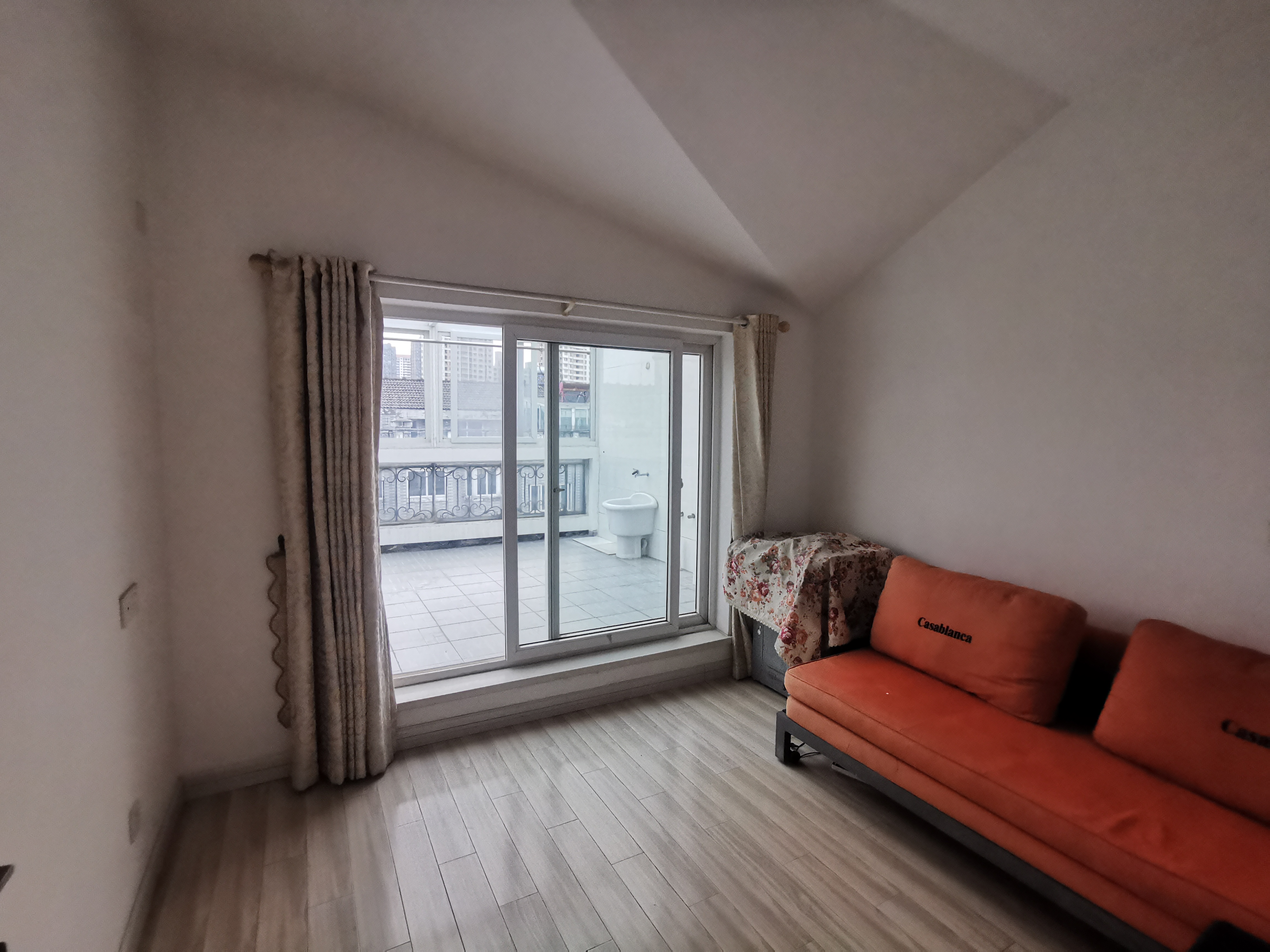 小石桥花苑 5室3厅2卫 183.84m&sup2;