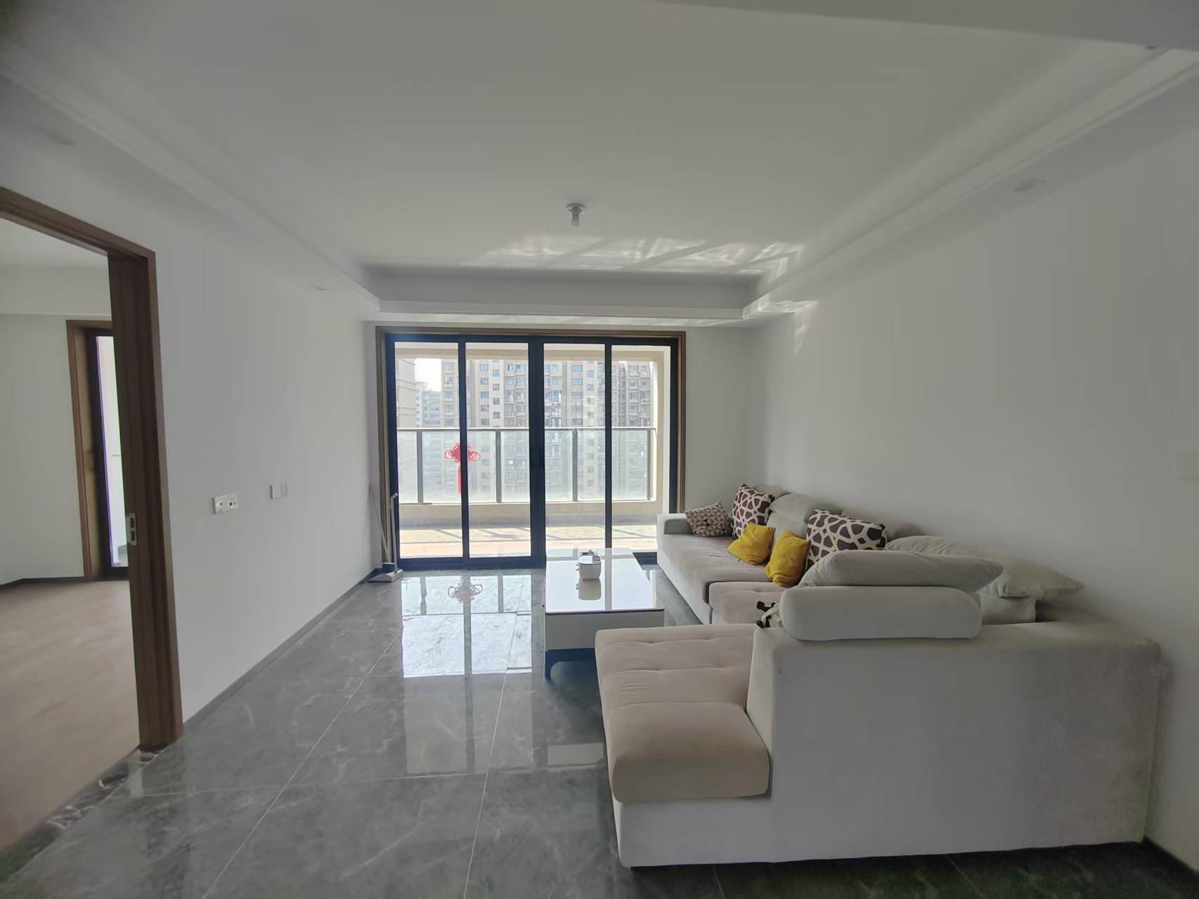 远创宸樾 4室2厅2卫 130.6m²