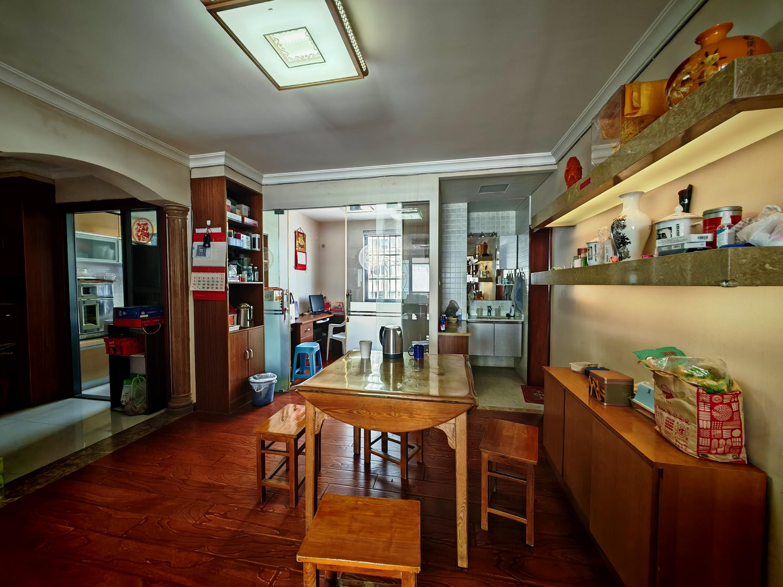 森大蒂花苑南区 3室2厅1卫 138m²