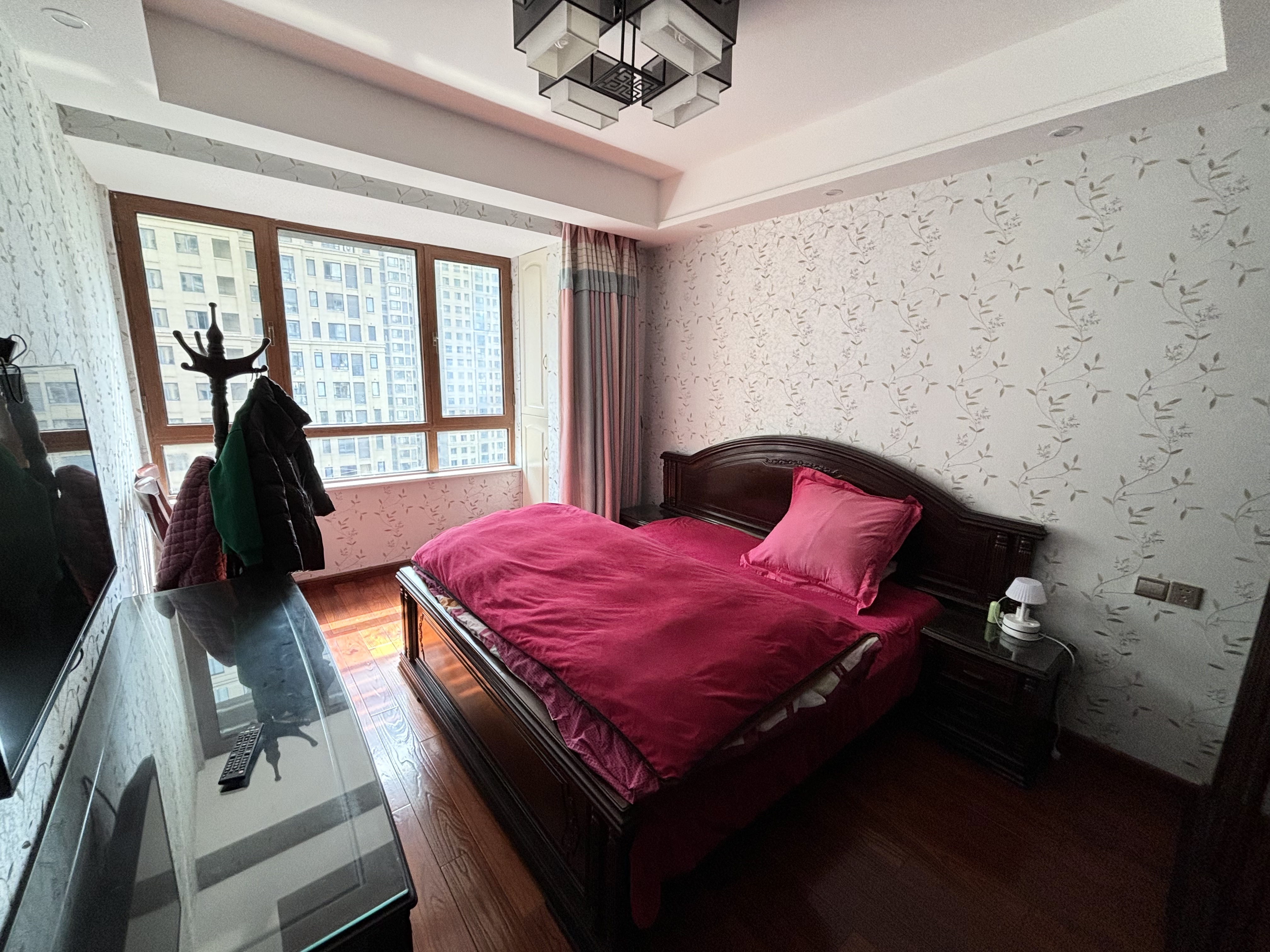 吴中豪景华庭 4室2厅3卫 180.27m&sup2;