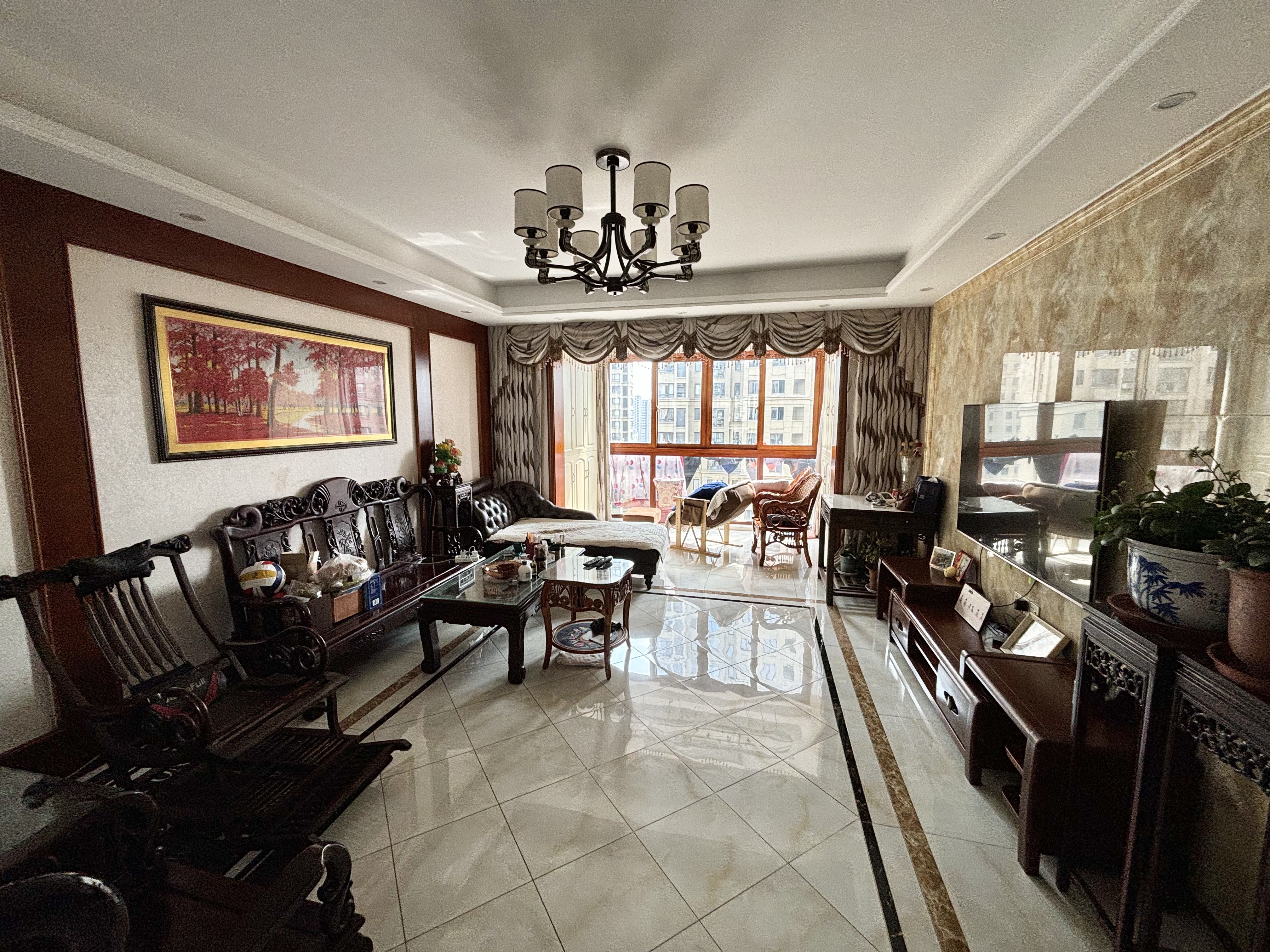 吴中豪景华庭 4室2厅3卫 180.27m&sup2;