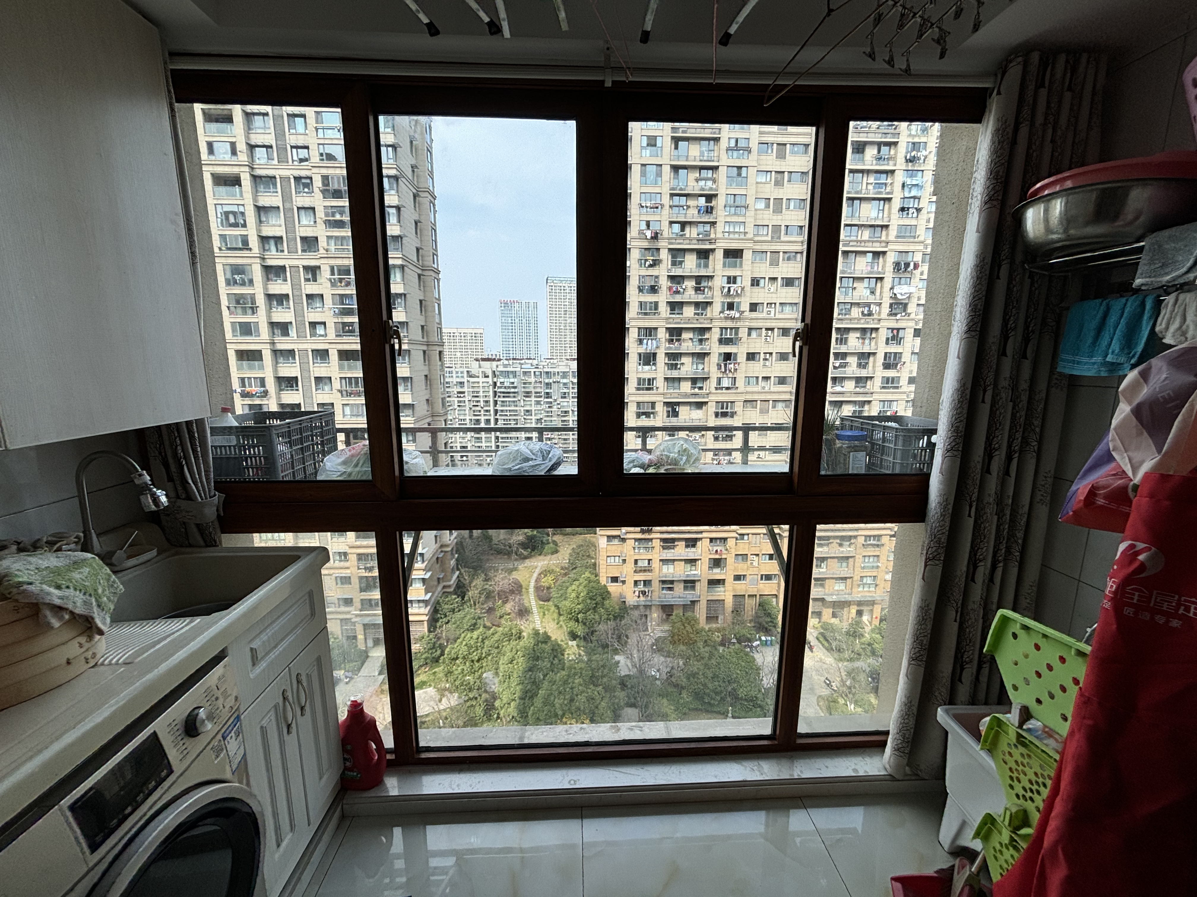 吴中豪景华庭 4室2厅3卫 180.27m&sup2;