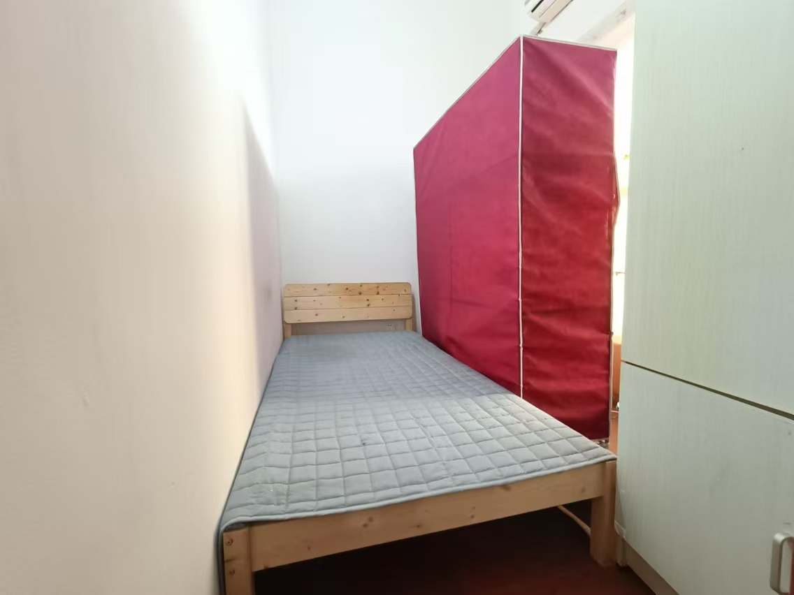 永和佳苑东区 5室2厅2卫 130m&sup2;