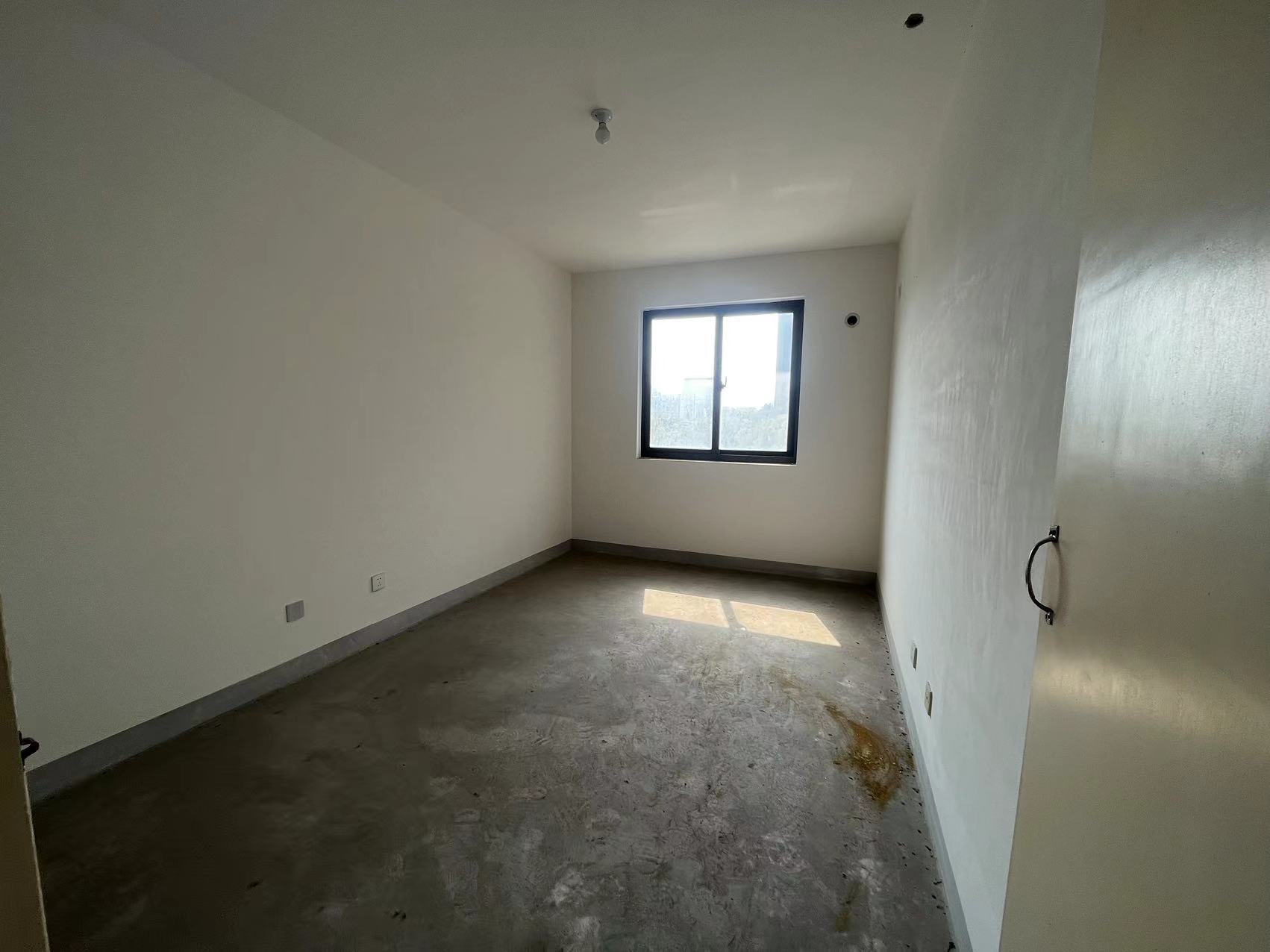 新城新苑 2室1厅1卫 80m&sup2;