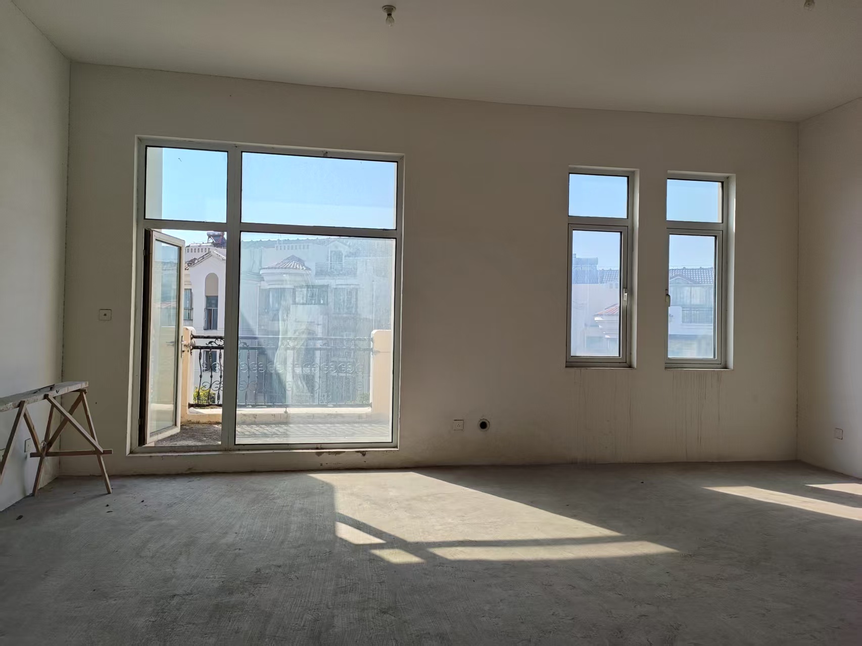 军山花园 6室2厅2卫 179m²