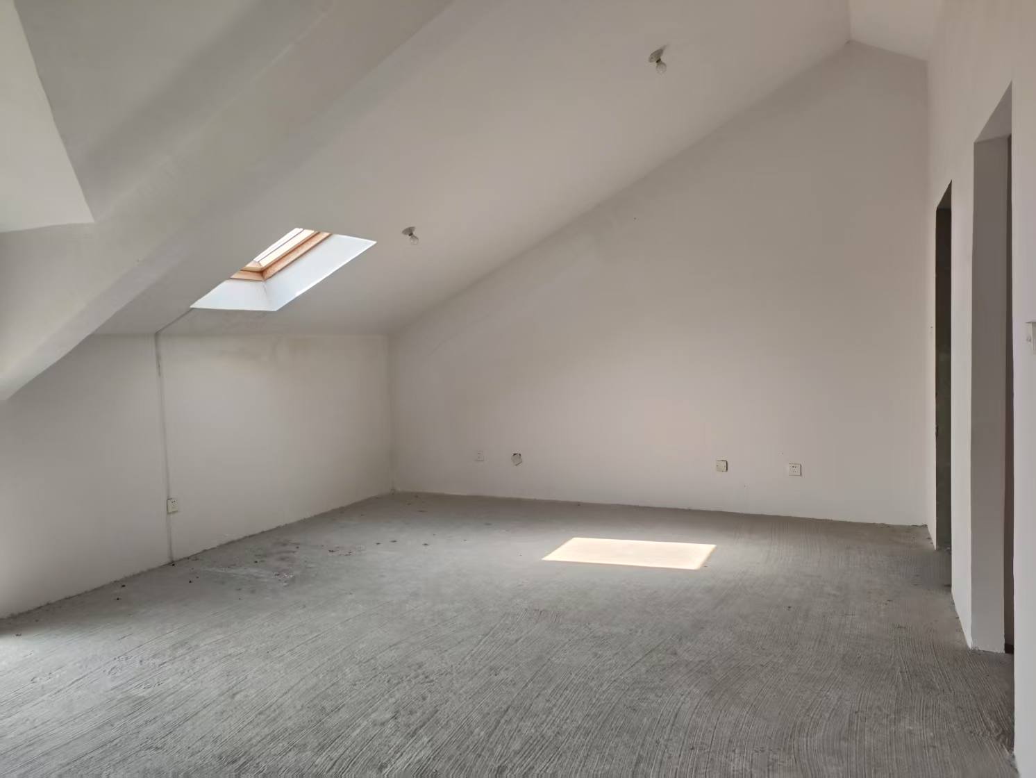军山花园 6室2厅2卫 179m&sup2;