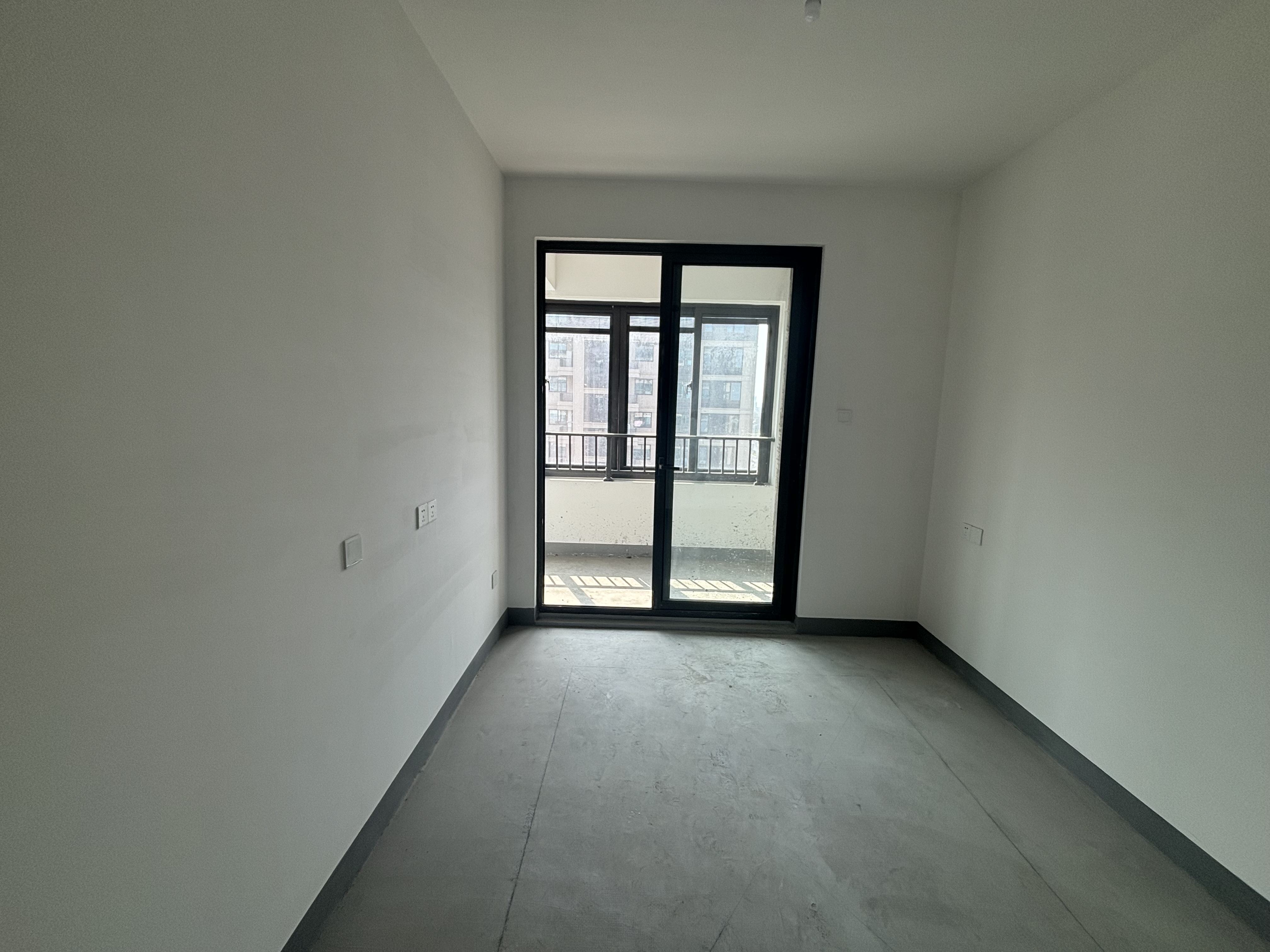 建发御珑湾 4室2厅2卫 143m²