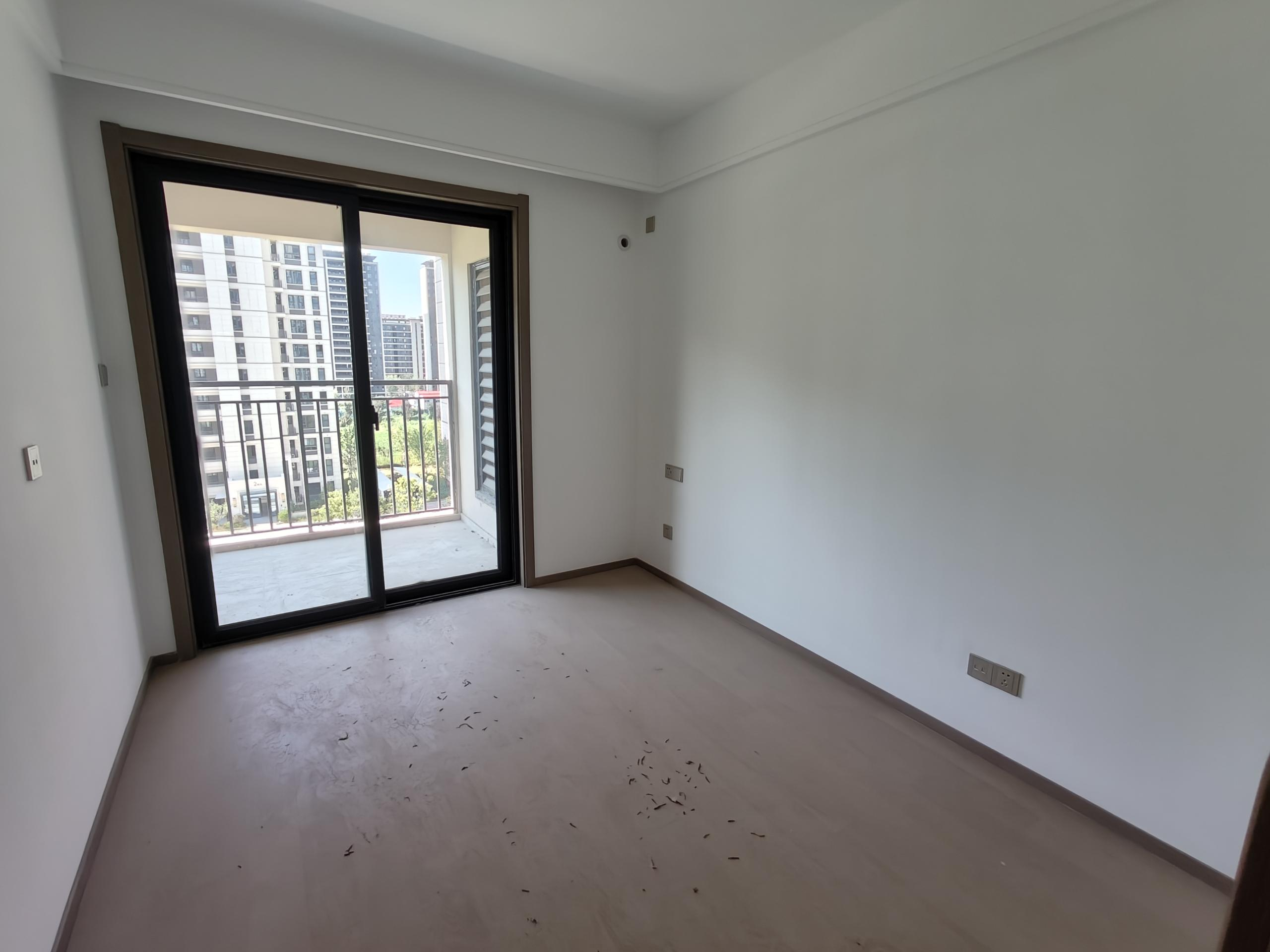 华禧铭苑 3室2厅1卫 102m&sup2;