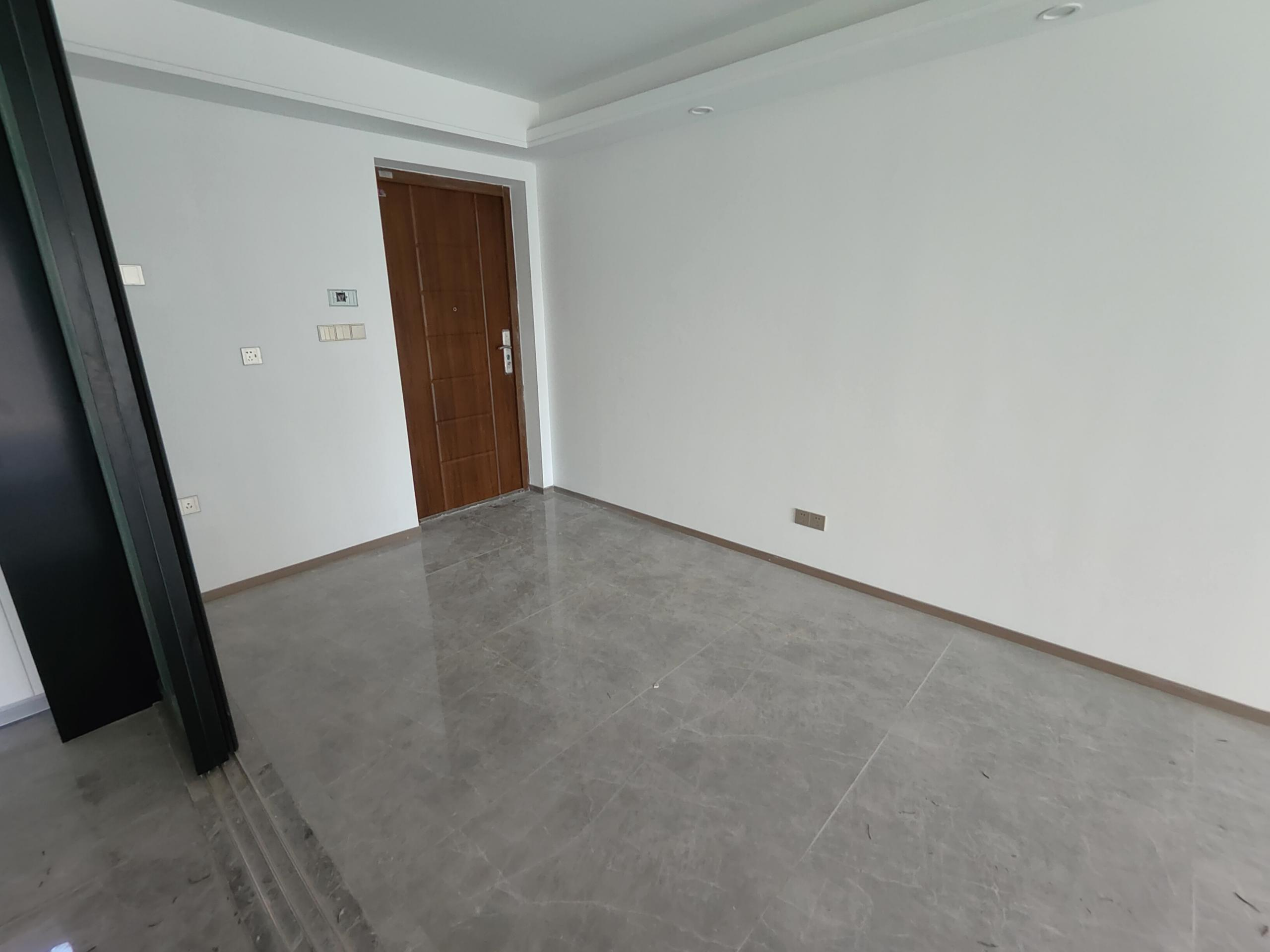 华禧铭苑 3室2厅1卫 102m²