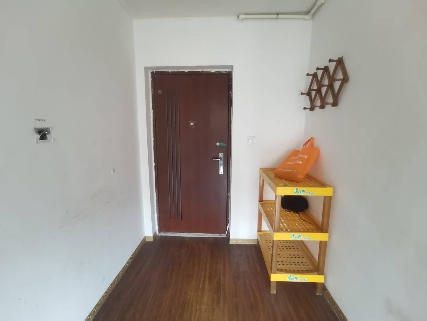 世茂九龙庭 3室2厅2卫 101.00m&sup2;